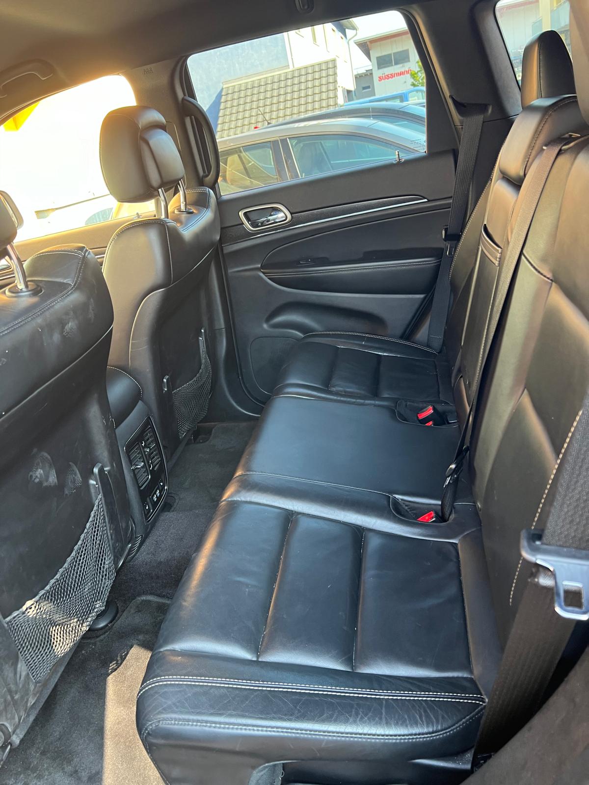 JEEP Grand Cherokee 3.0 CRD Limited Automatic-image-8