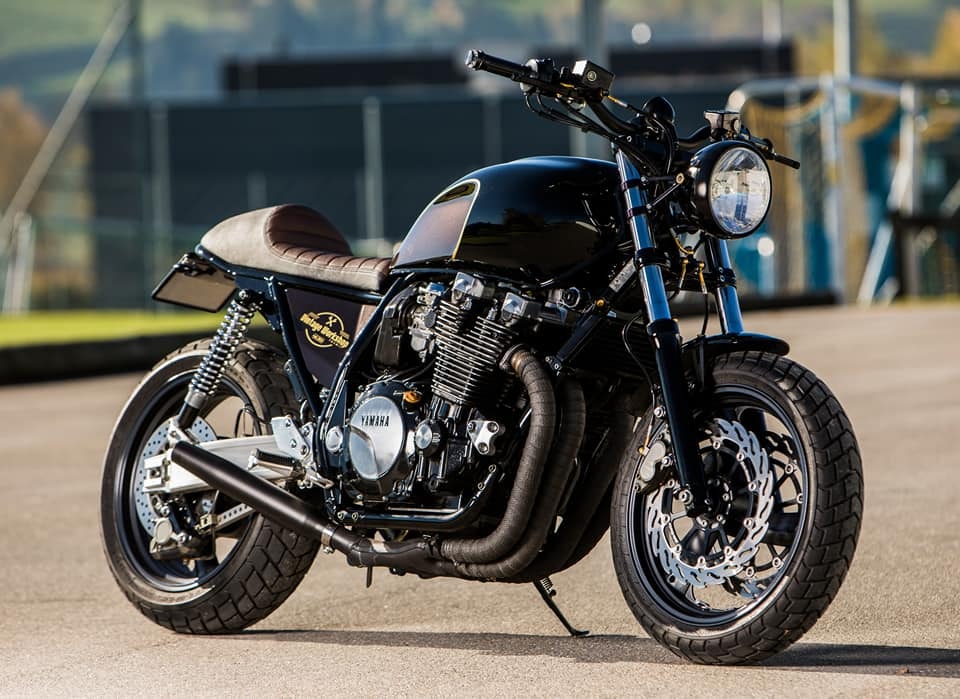 YAMAHA XJR 1200
