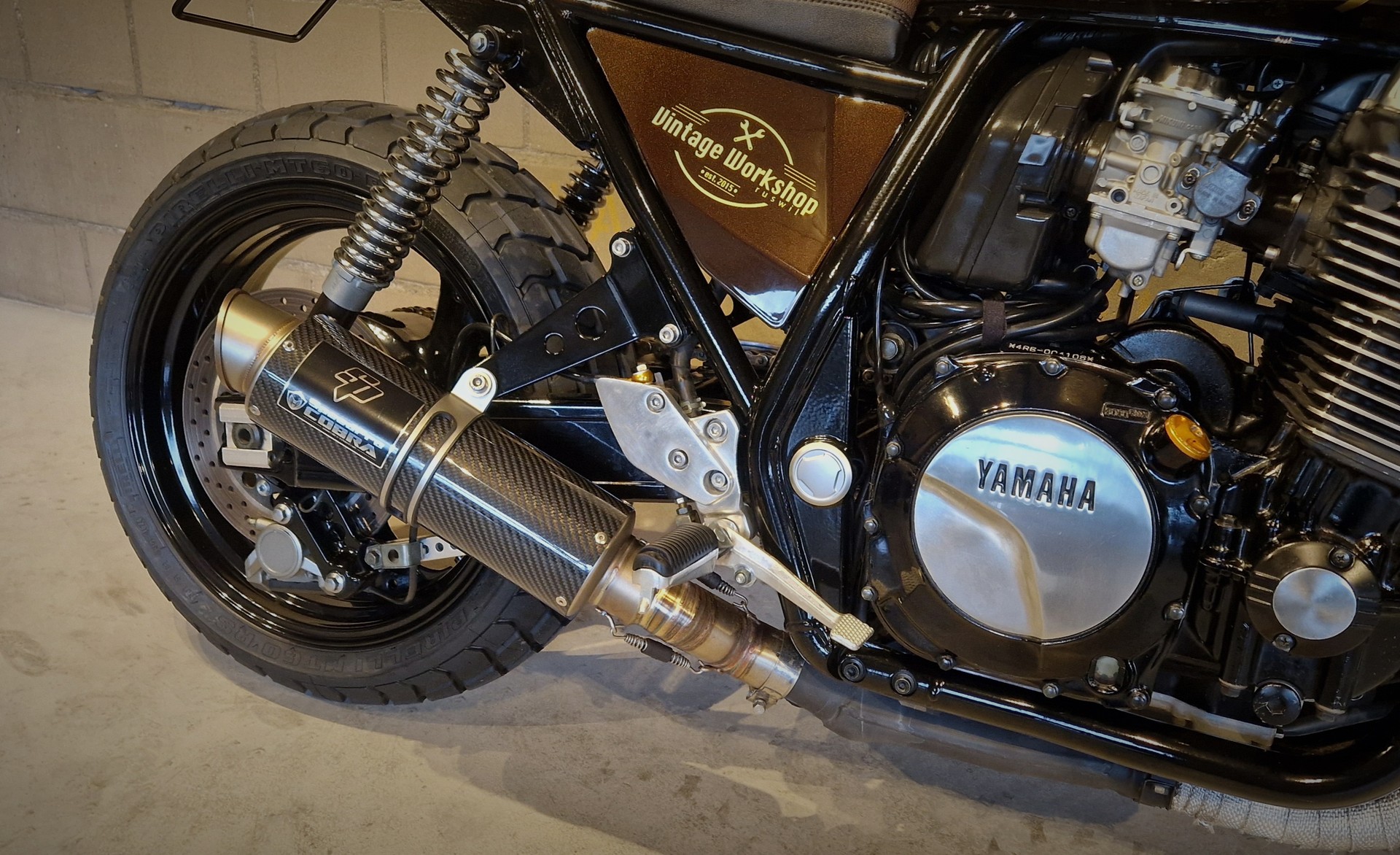 YAMAHA XJR 1200-image-3
