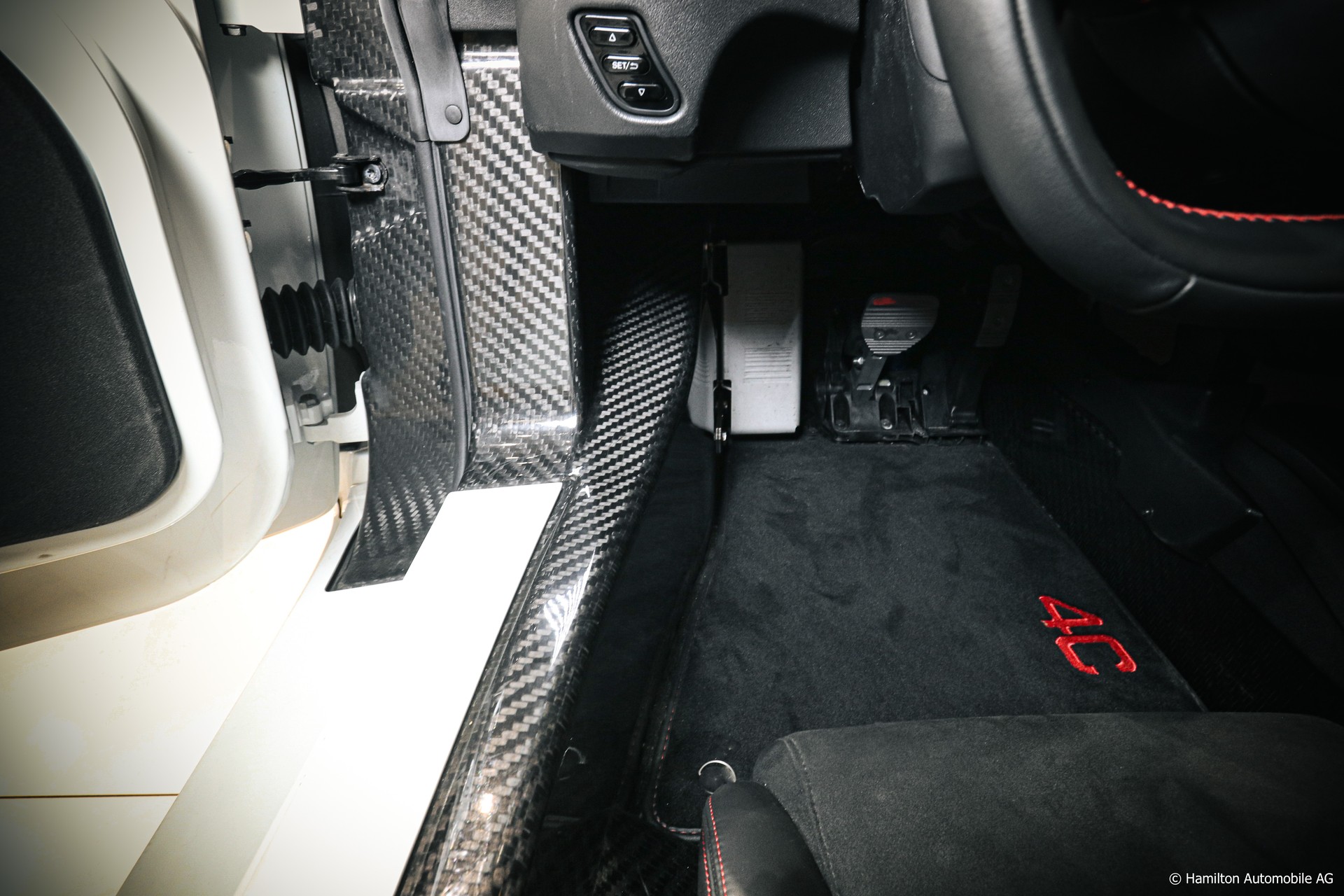 ALFA ROMEO 4C 1750 TBi TCT-image-13