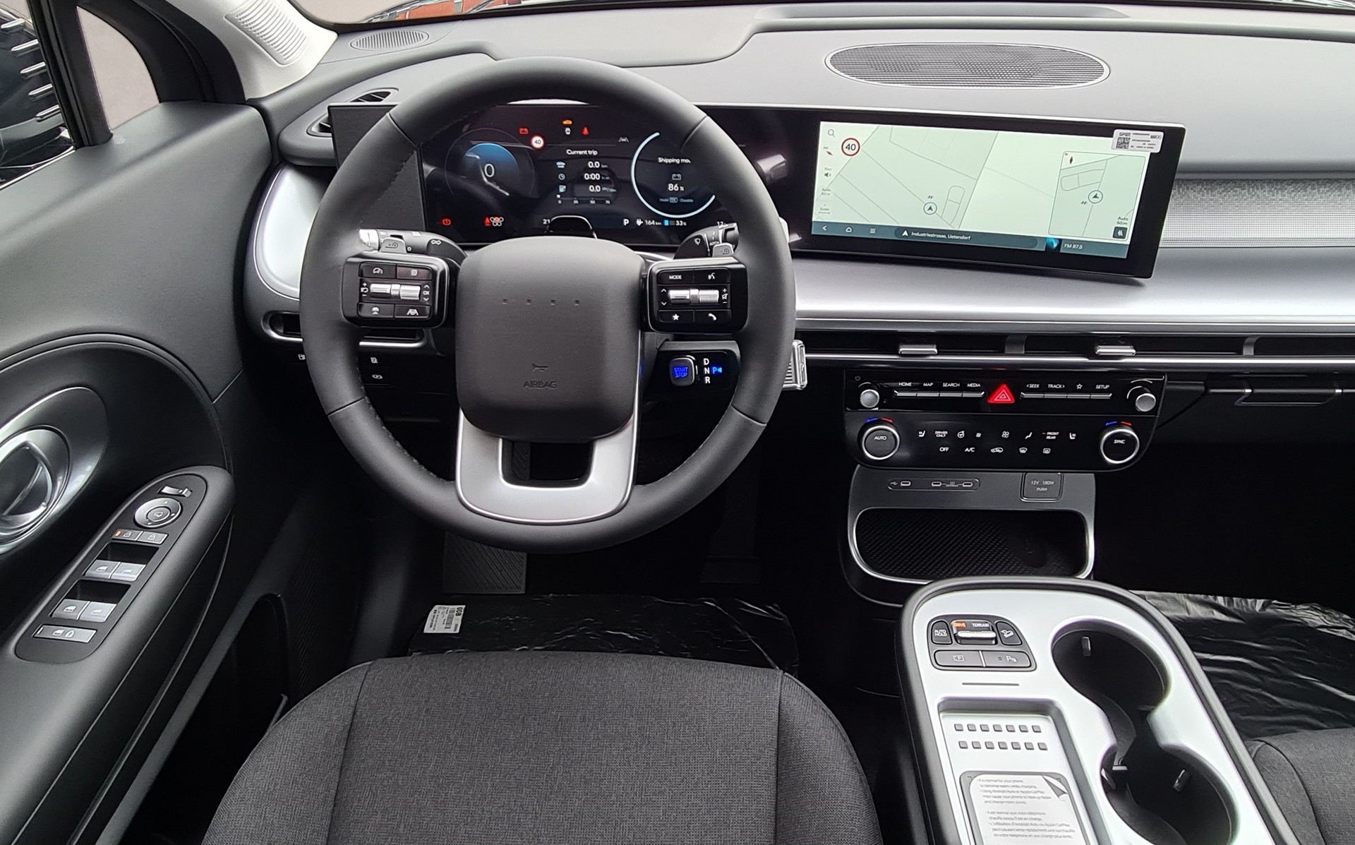 HYUNDAI Ioniq 9 110kWh Amplia 4WD-image-13