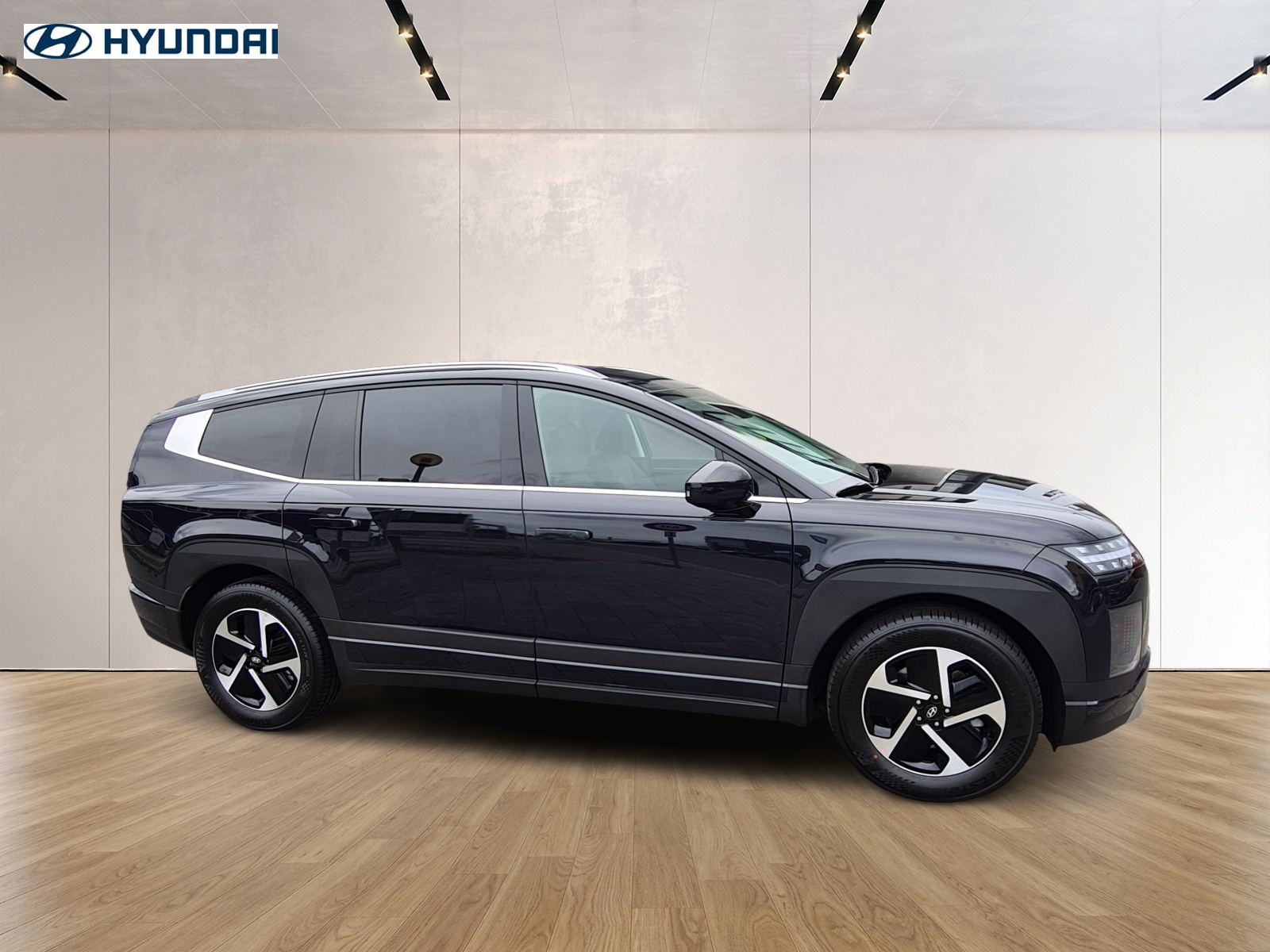 HYUNDAI Ioniq 9 110kWh Amplia 4WD-showroom-element-2