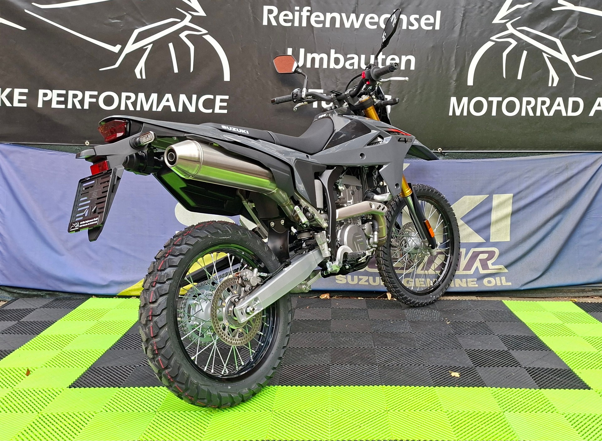 SUZUKI DRZ-4S-image-6