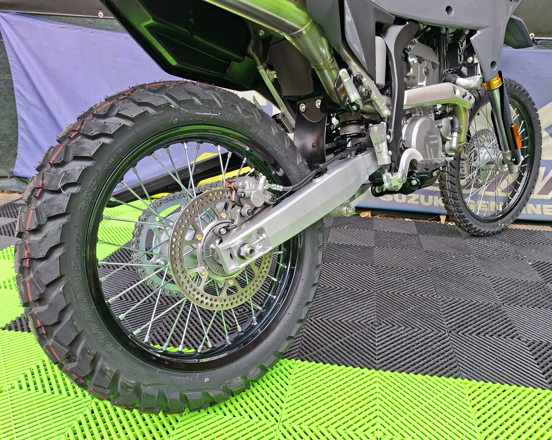 SUZUKI DRZ-4S-image-11