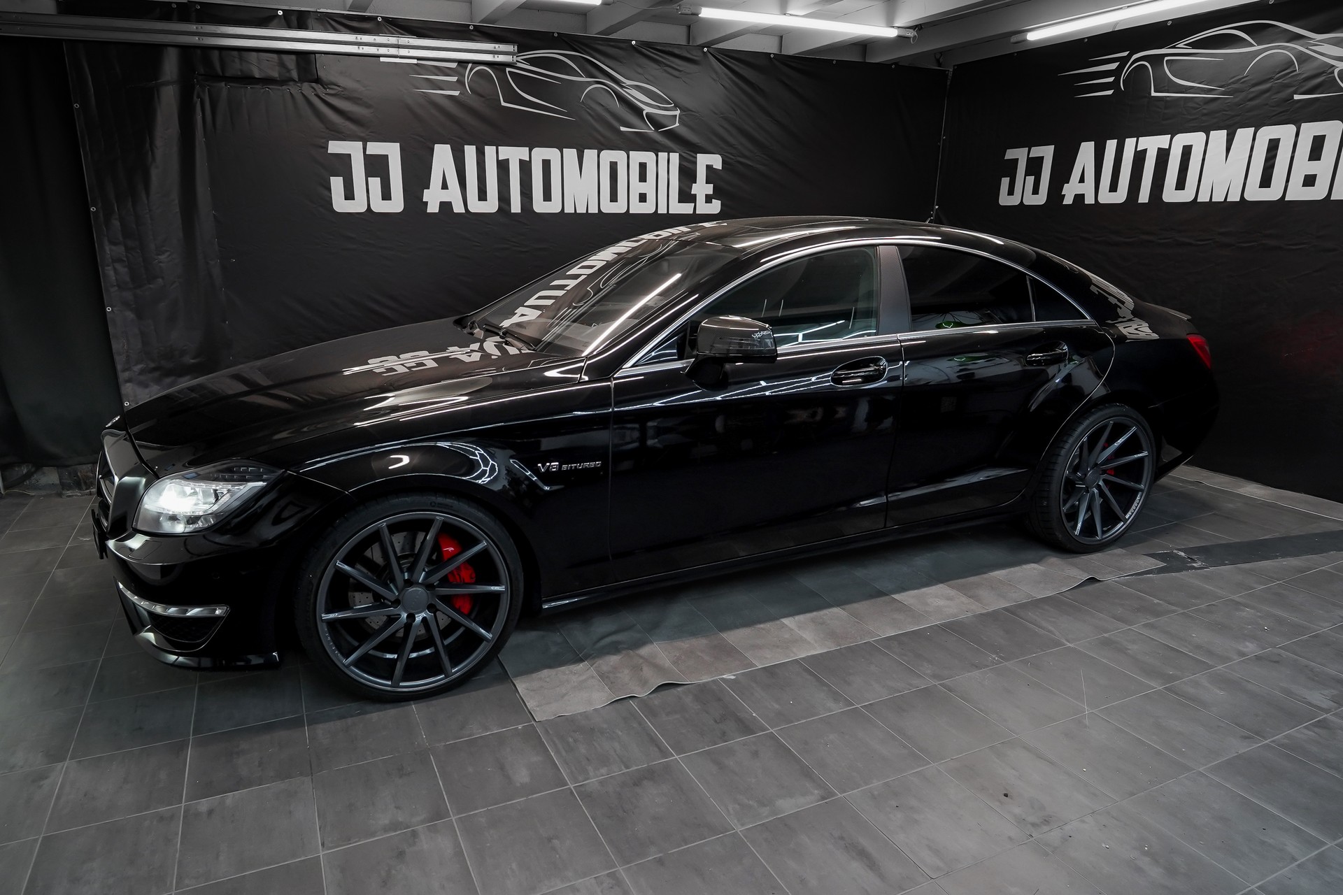 MERCEDES-BENZ CLS 63 AMG Speedshift MCT-showroom-element-2