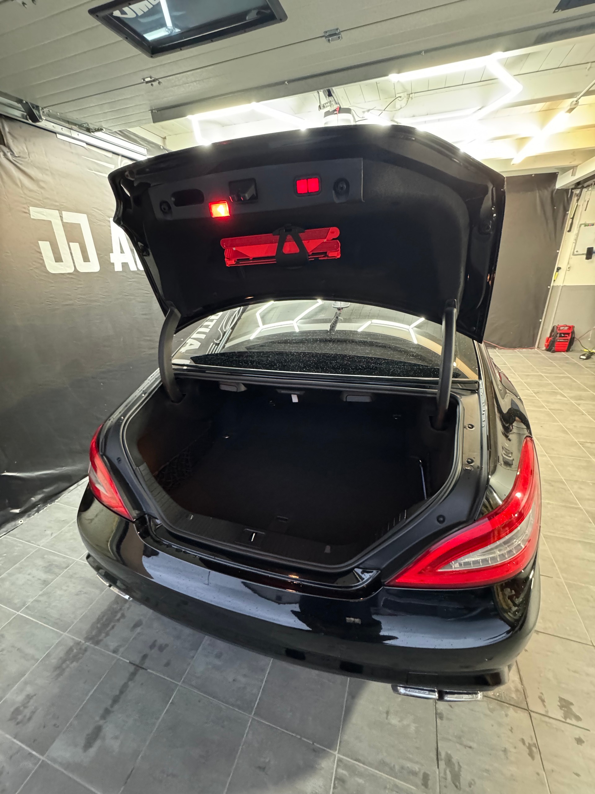 MERCEDES-BENZ CLS 63 AMG Speedshift MCT-image-10