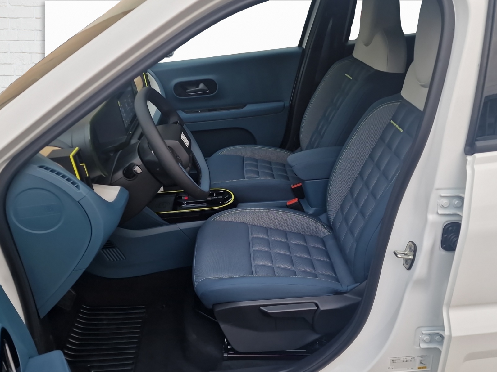 FIAT Grande Panda 1.2 Hybrid La Prima-image-4