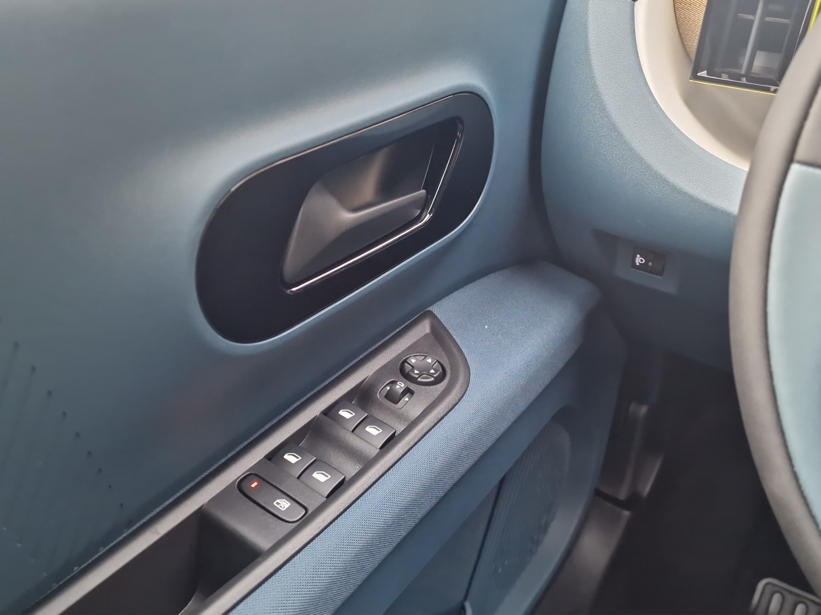 FIAT Grande Panda 1.2 Hybrid La Prima-image-10