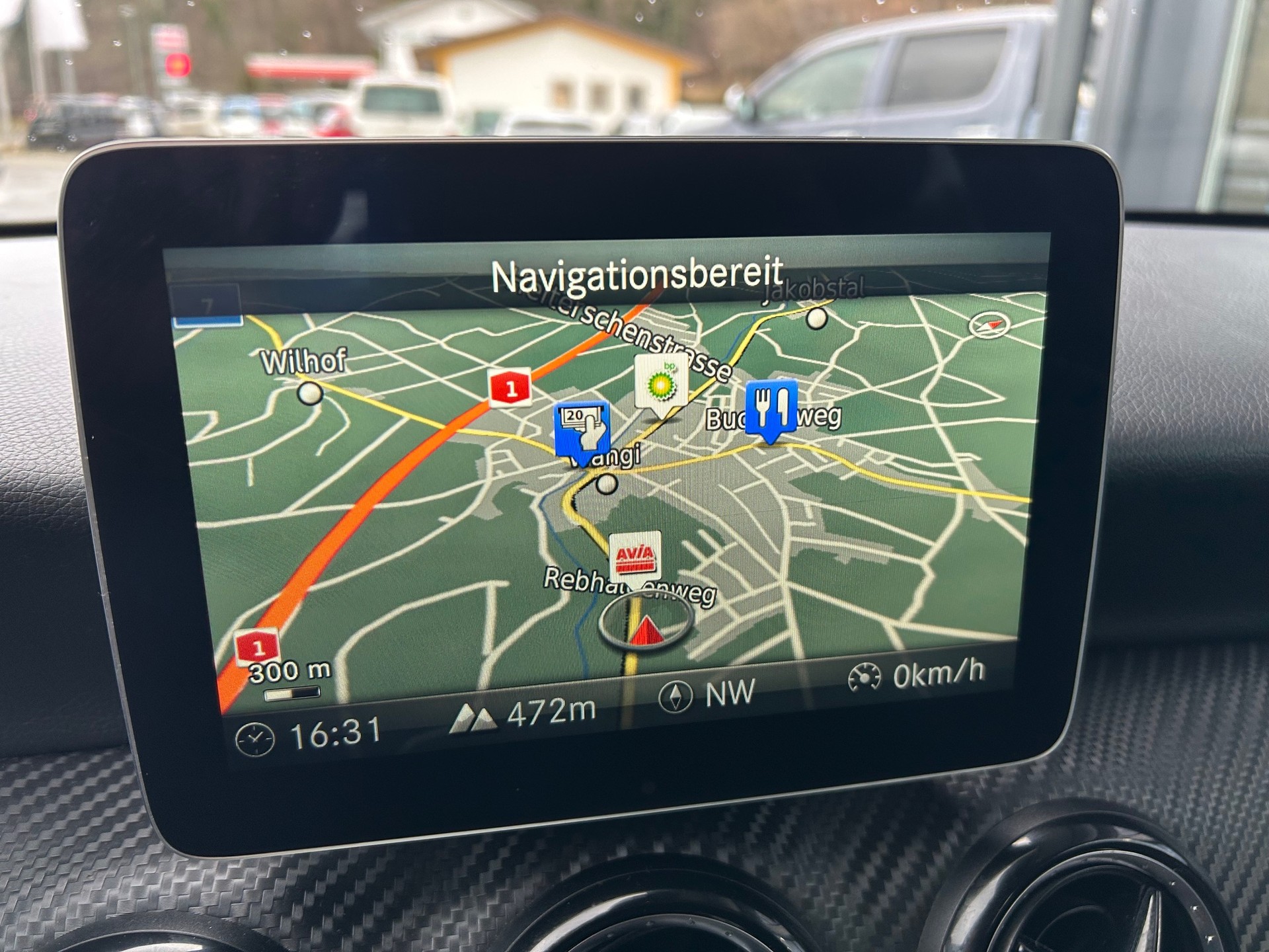 MERCEDES-BENZ GLA 200 d Swiss Star Edition 4Matic 7G-DCT-image-14