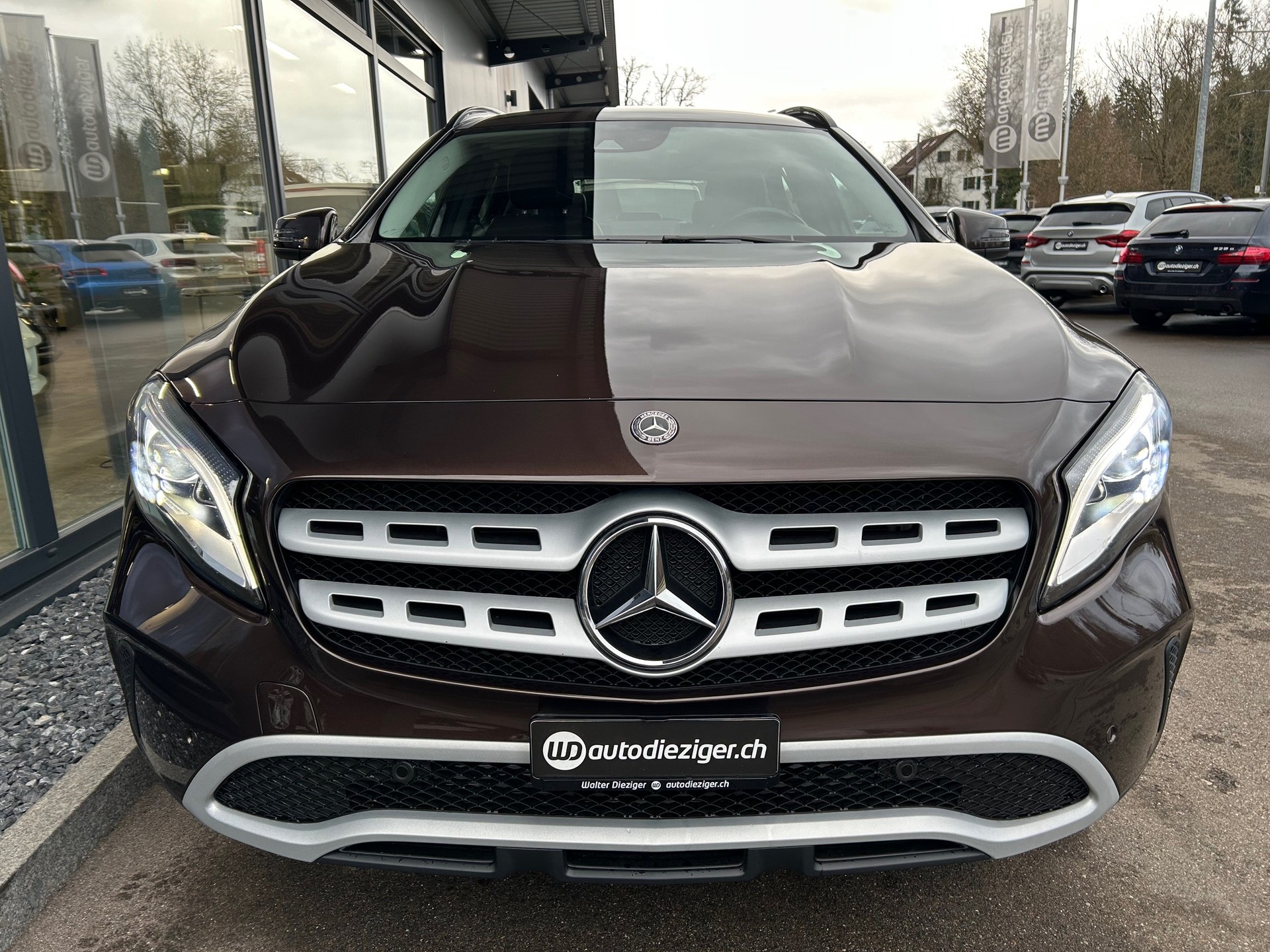 MERCEDES-BENZ GLA 200 d Swiss Star Edition 4Matic 7G-DCT-image-1