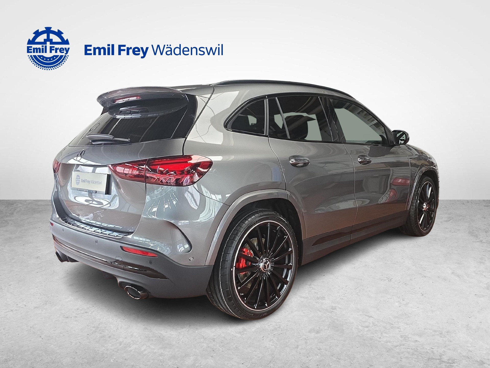 MERCEDES-BENZ AMG GLA 35 4MATIC-showroom-element-3