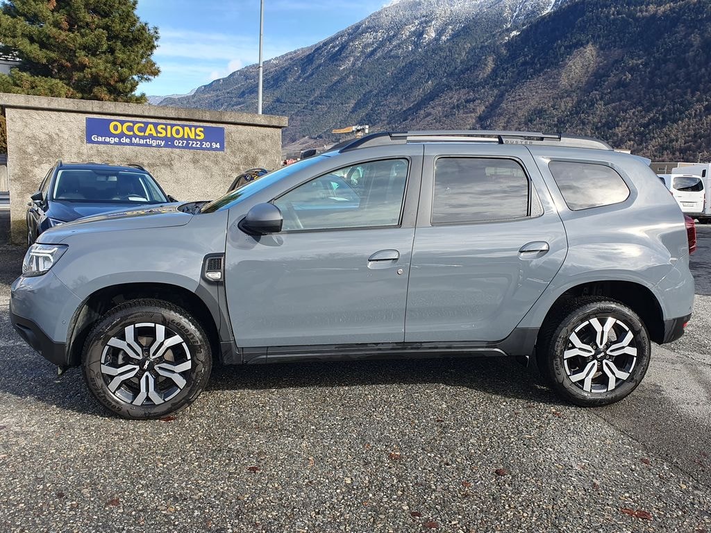 DACIA Duster TCe 150 Journey+ 4x4-image-1