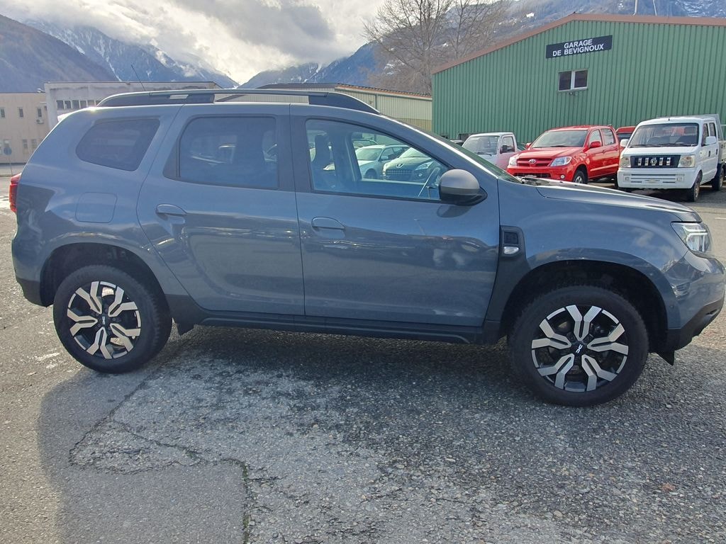DACIA Duster TCe 150 Journey+ 4x4-image-4