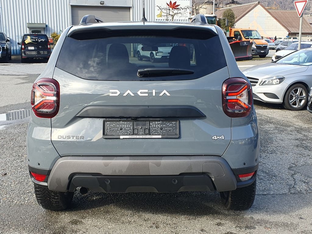 DACIA Duster TCe 150 Journey+ 4x4-image-7