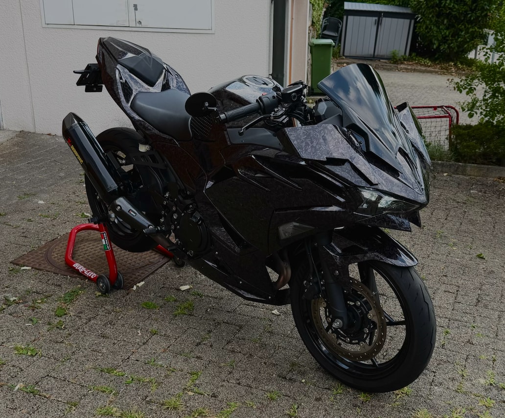 KAWASAKI Ninja 500 SE ABS - Carbon Edition-image-8