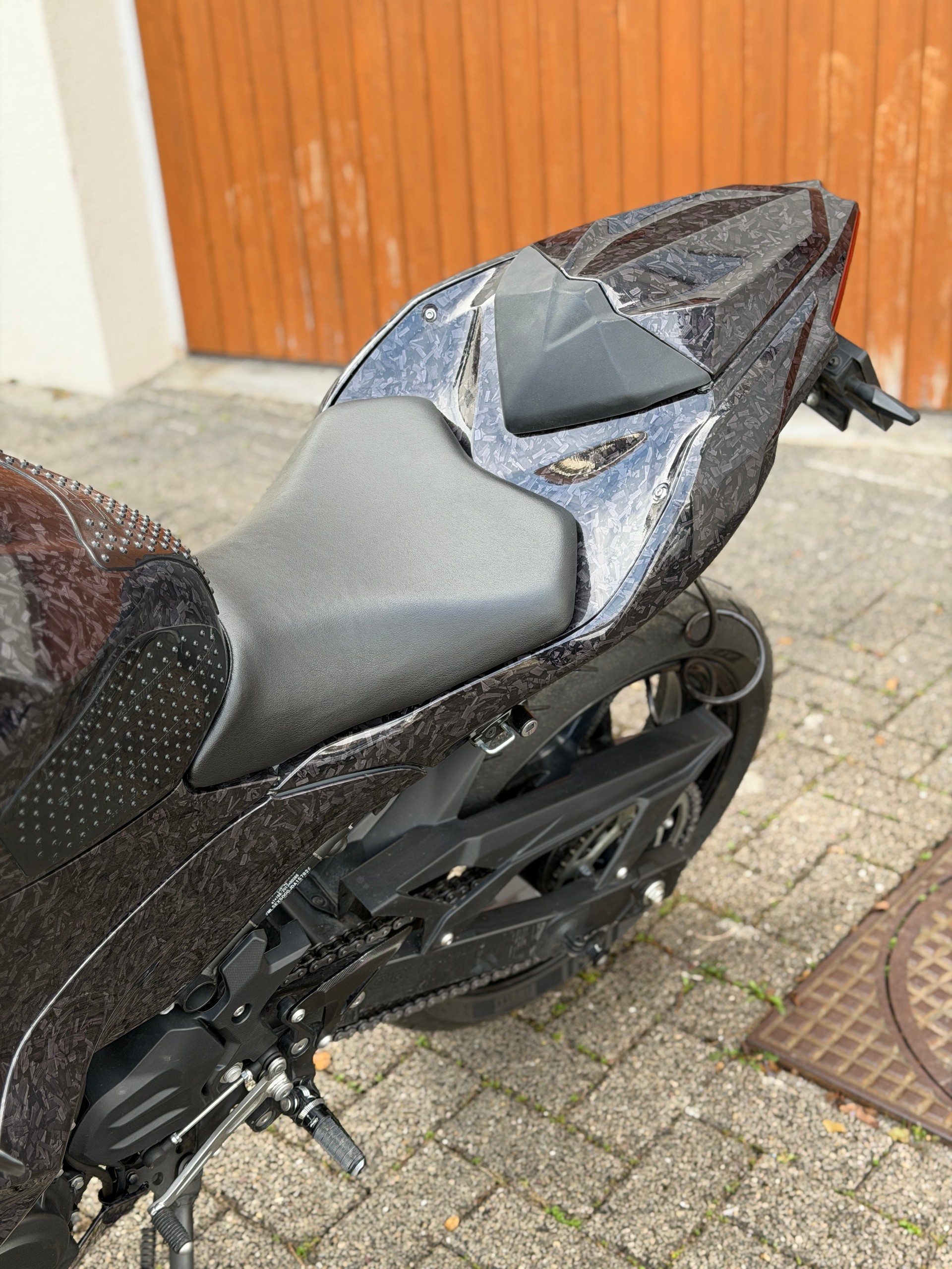 KAWASAKI Ninja 500 SE ABS - Carbon Edition-image-1