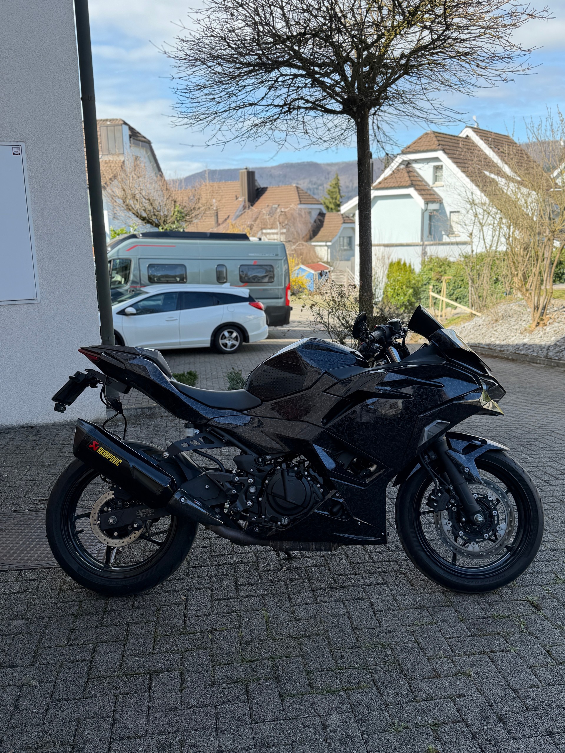 KAWASAKI Ninja 500 SE ABS - Carbon Edition-image-4