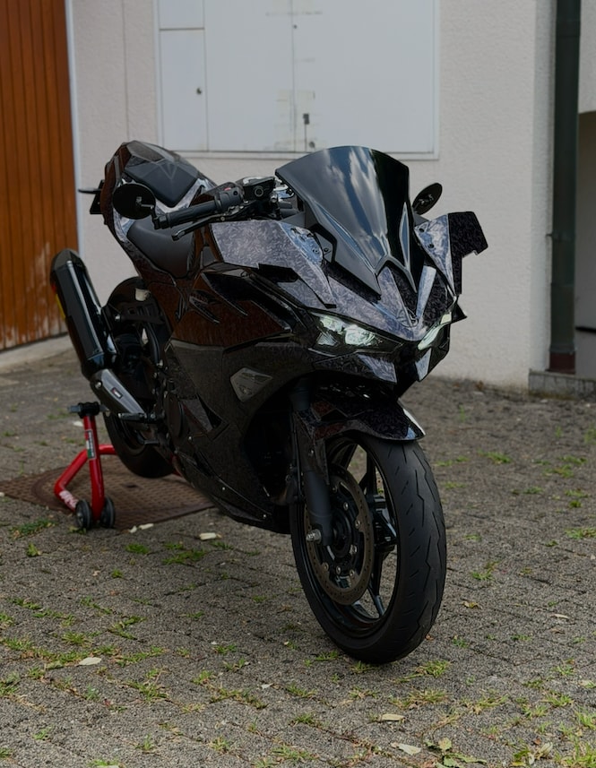 KAWASAKI Ninja 500 SE ABS - Carbon Edition-image-0