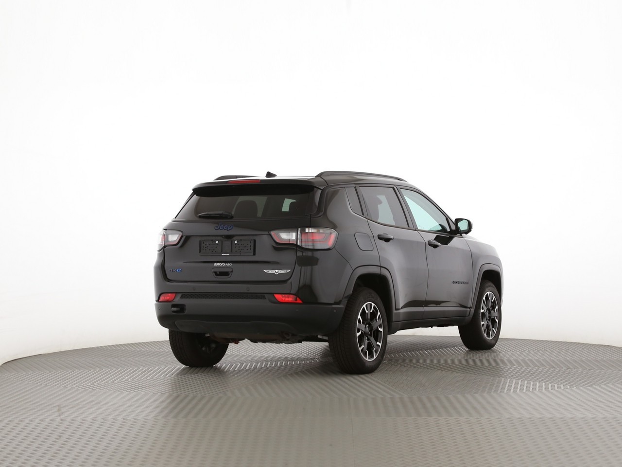 JEEP Compass 1.3 T PHEV Trailhawk Plus Sky AWD-image-1