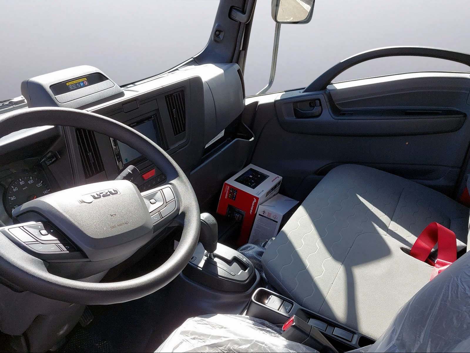 ISUZU M21 Kab.-Ch. E DR 1.9 Ddi TT-image-5