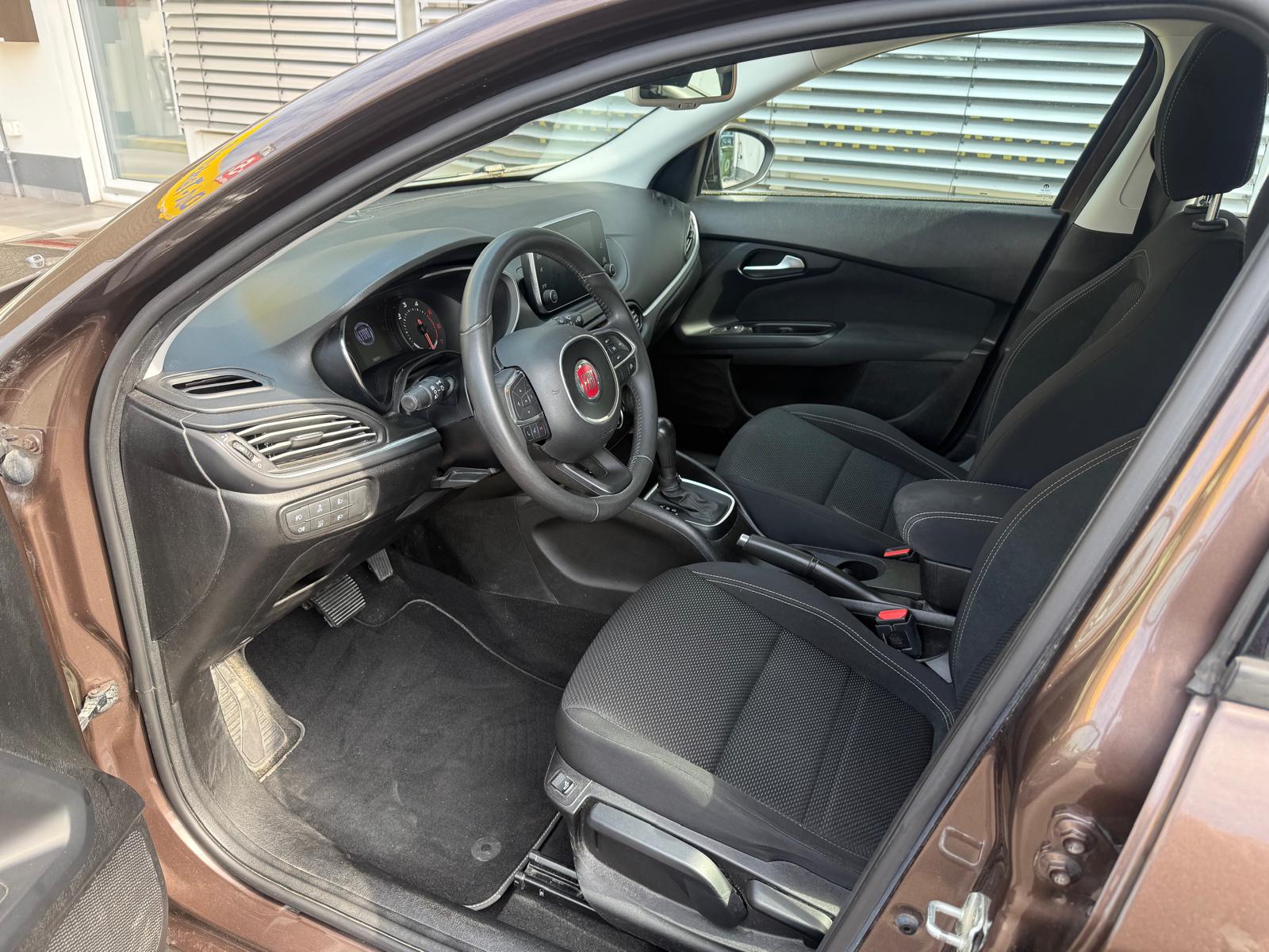 FIAT Tipo 1.6MJ Station Wagon Lounge DCT-image-7