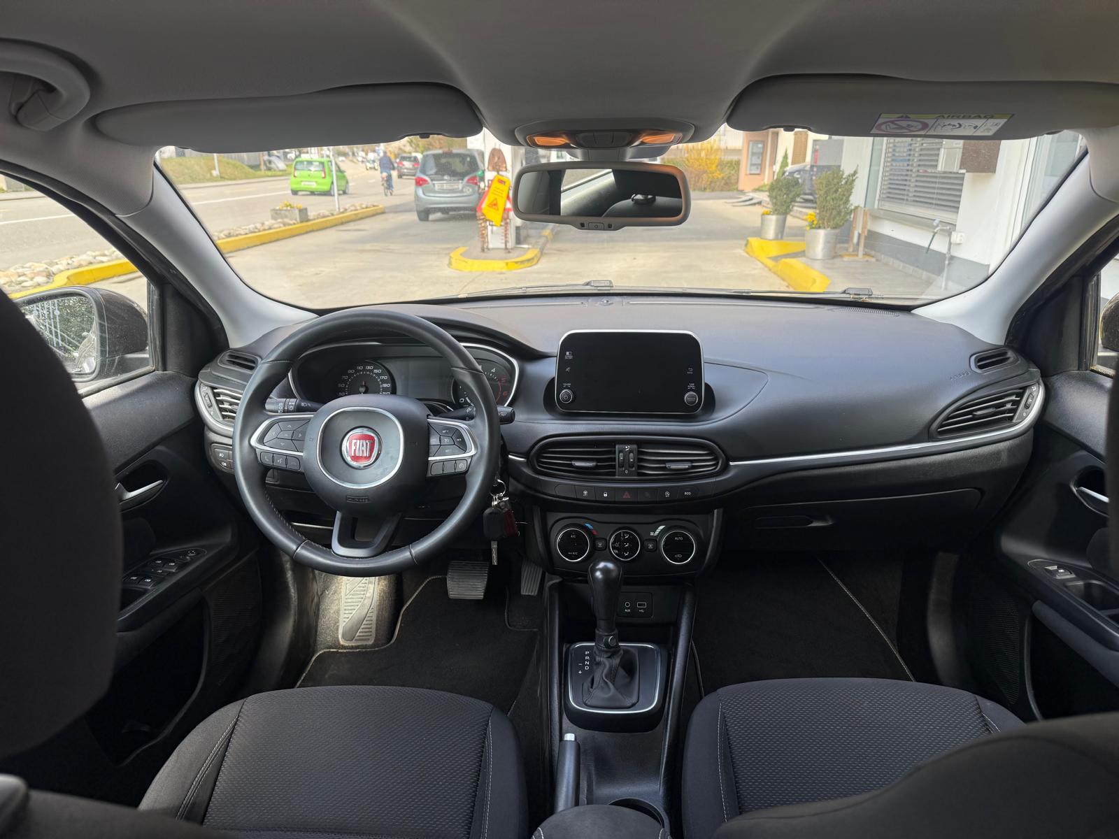 FIAT Tipo 1.6MJ Station Wagon Lounge DCT-image-6