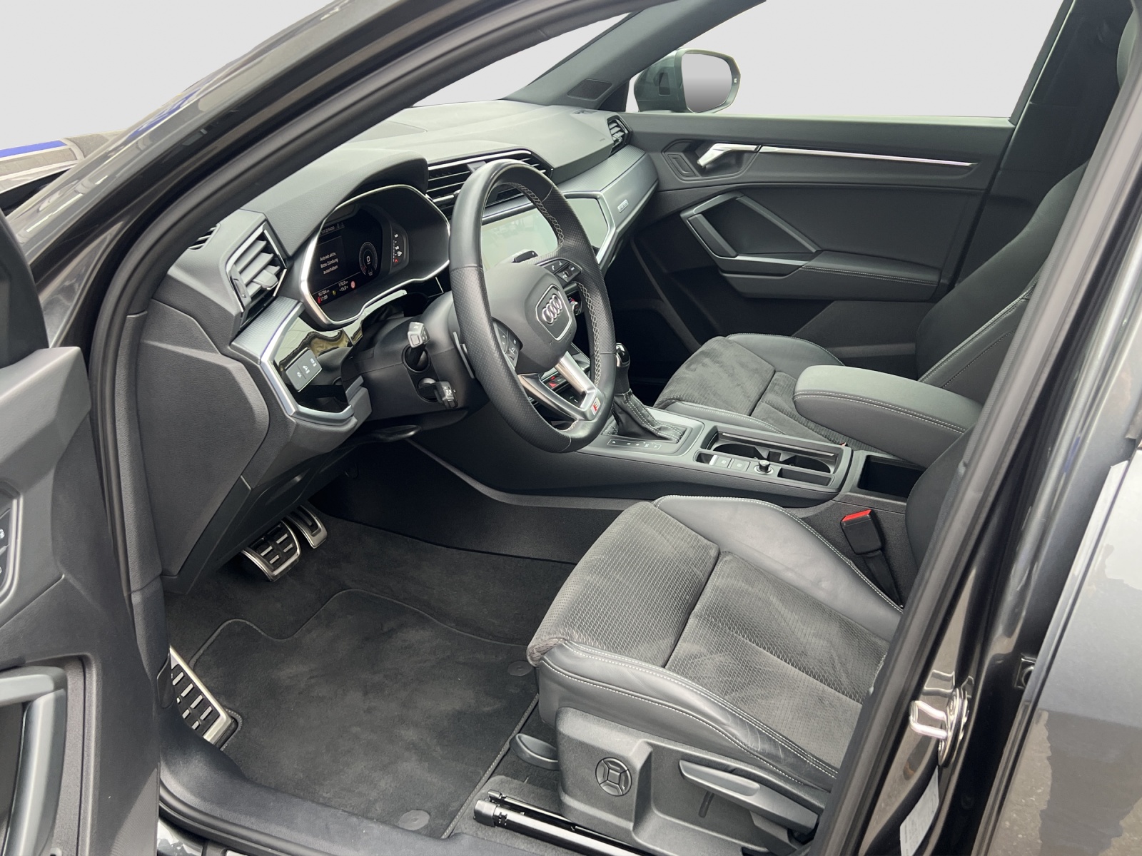 AUDI Q3 Sportback 2.0 35 TDI S line quattro S-Tronic-image-9