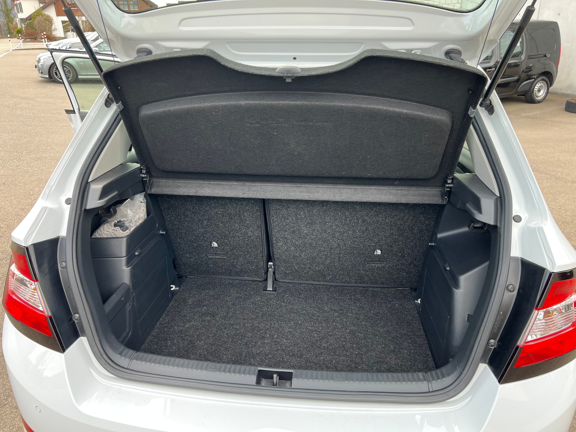 SKODA Fabia 1.0 TSI Drive-image-21