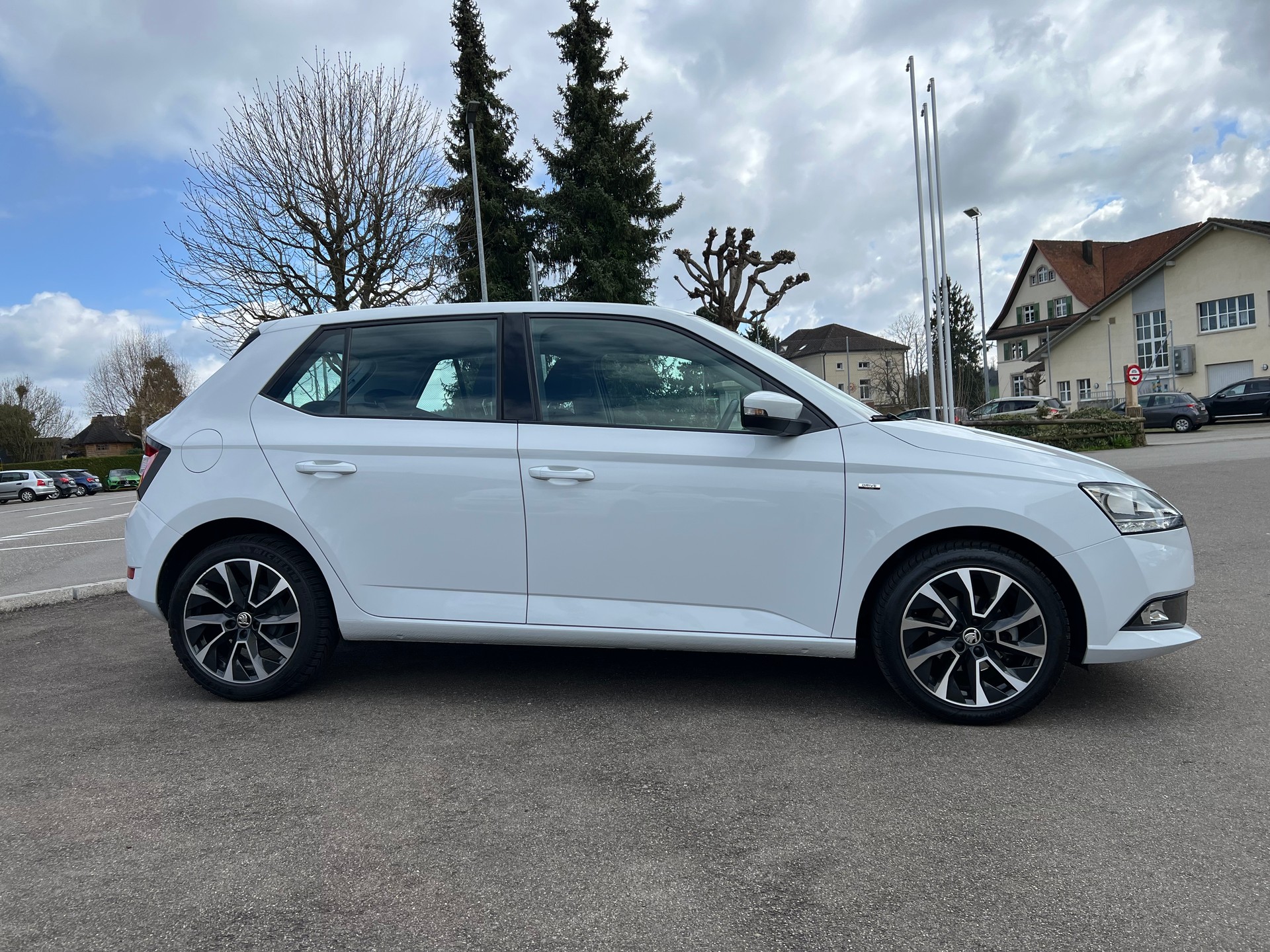 SKODA Fabia 1.0 TSI Drive-showroom-element-3