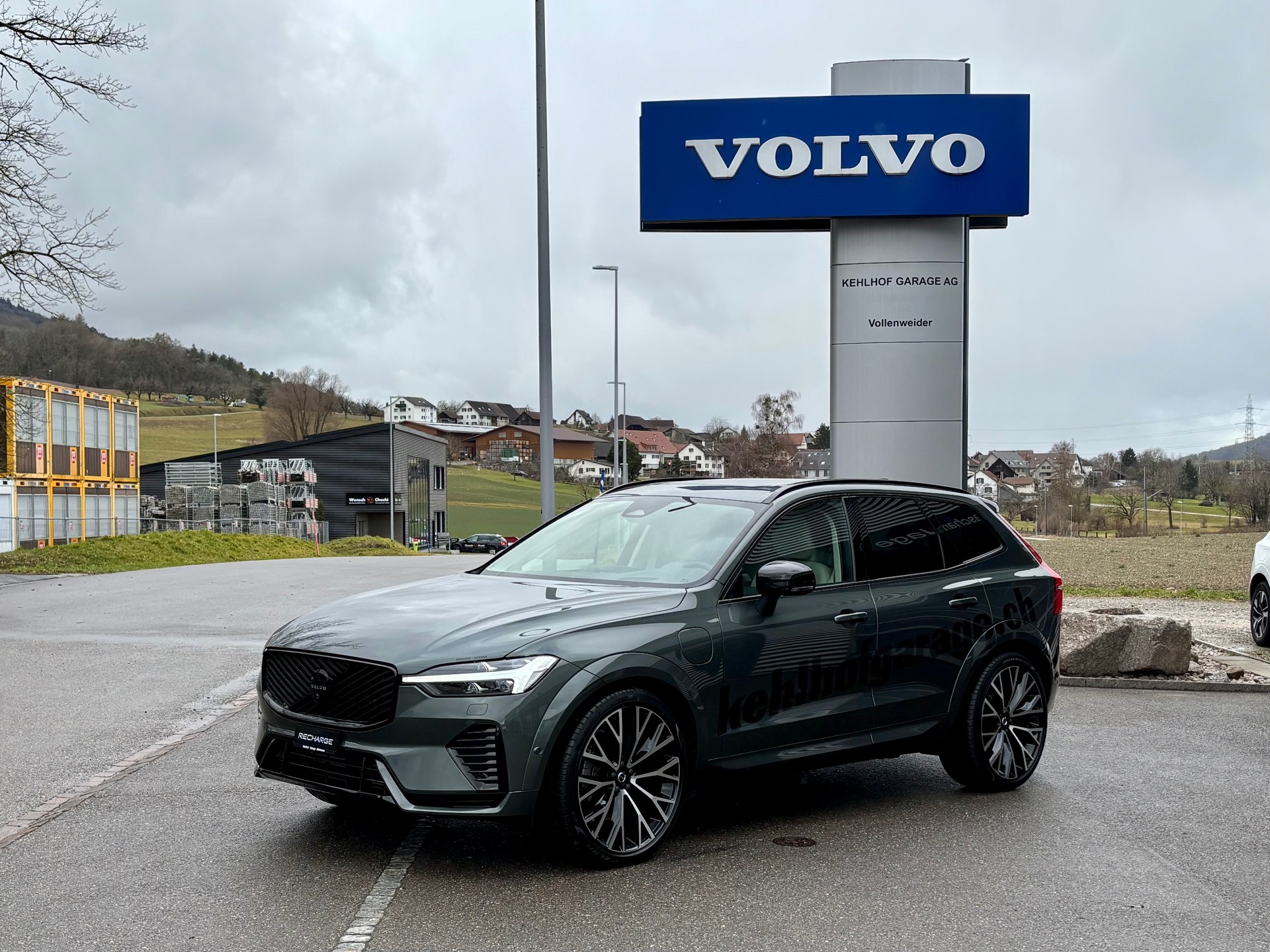 VOLVO XC60 2.0 T8 TE Ultra Dark eAWD