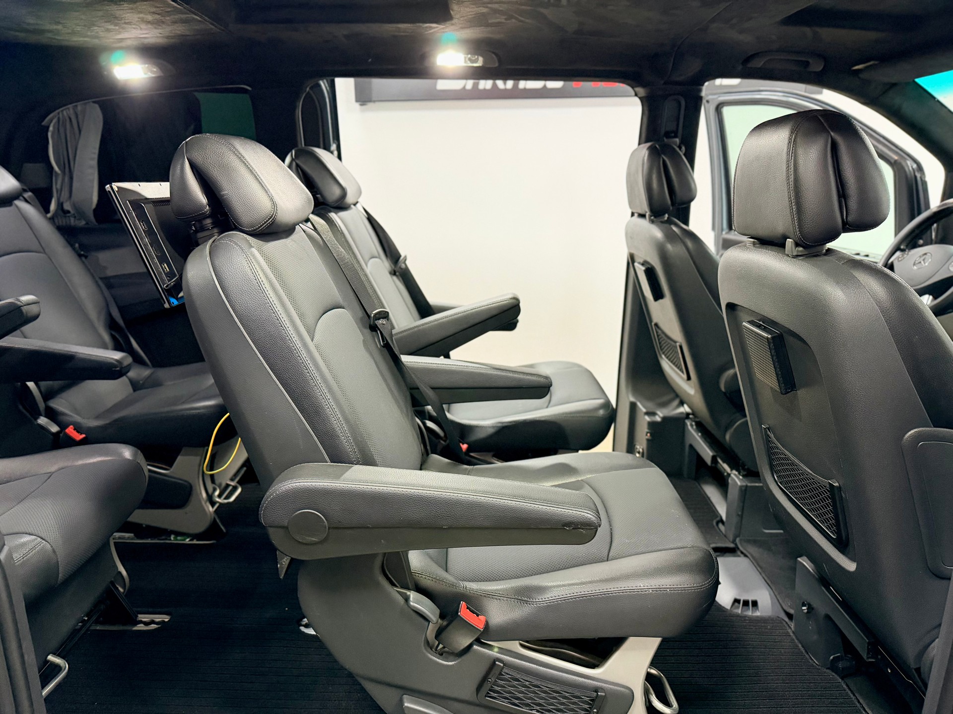 MERCEDES-BENZ Viano 3.0 CDI Blue Efficiency Ambiente EL A-image-13