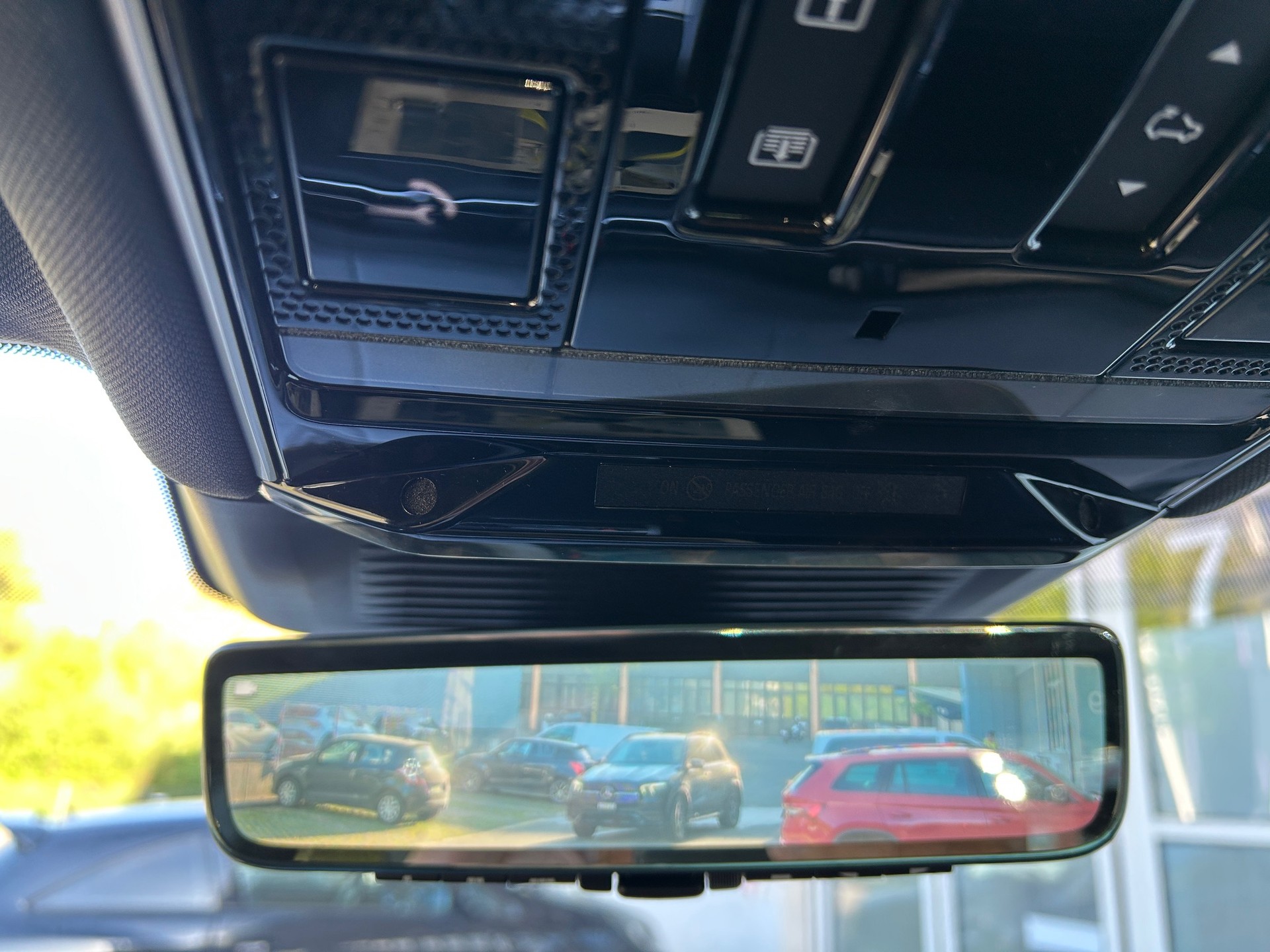 LAND ROVER Range Rover P510e Si6 PHEV HSE Automatic Schiebedach-erweitertes Lederpaket-AHK-4 Zonen Klima-Sitzheizung und Kühlung-image-29