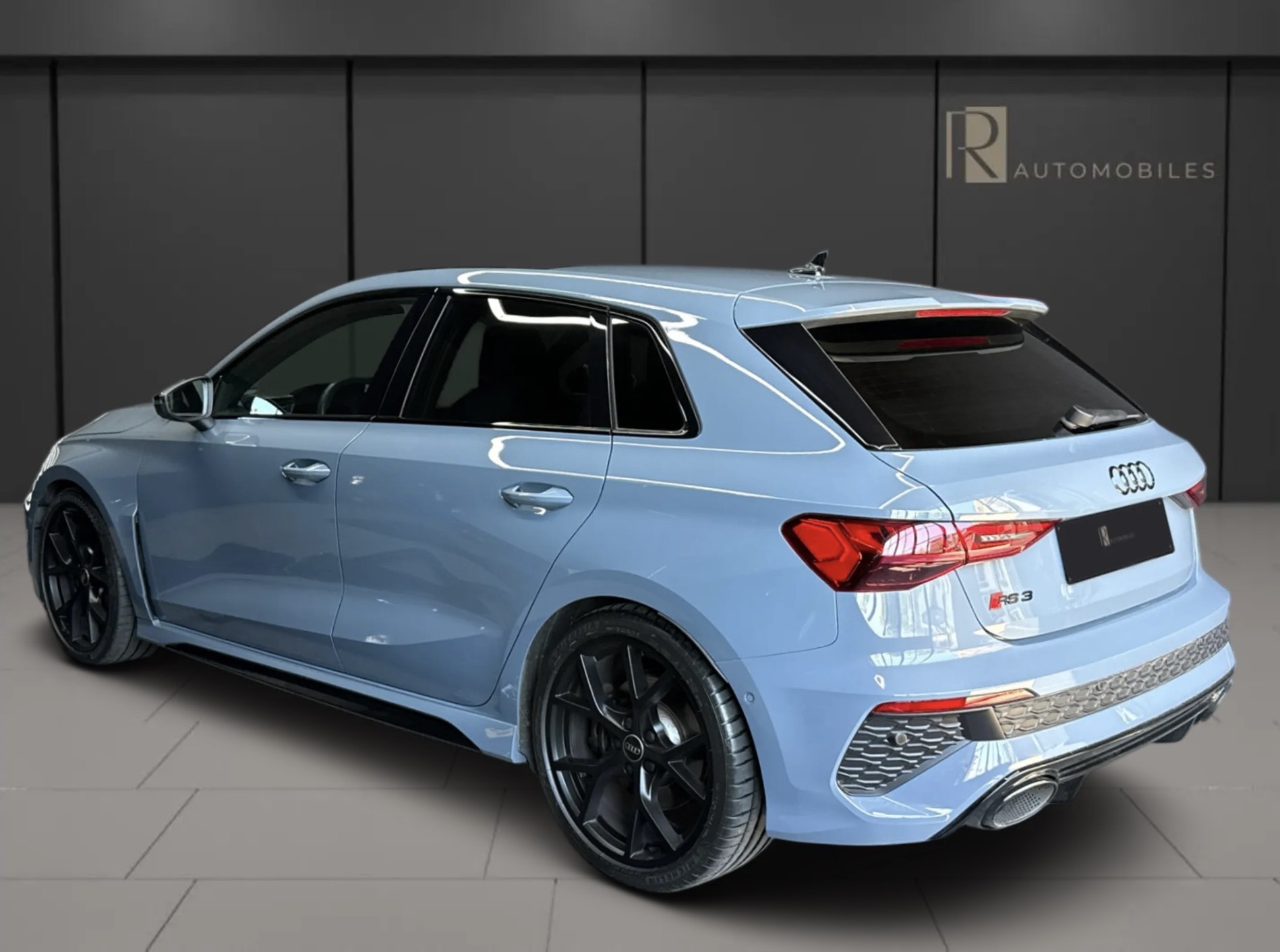 AUDI RS3 Sportback 2.5 TSI quattro S-tronic-showroom-element-3