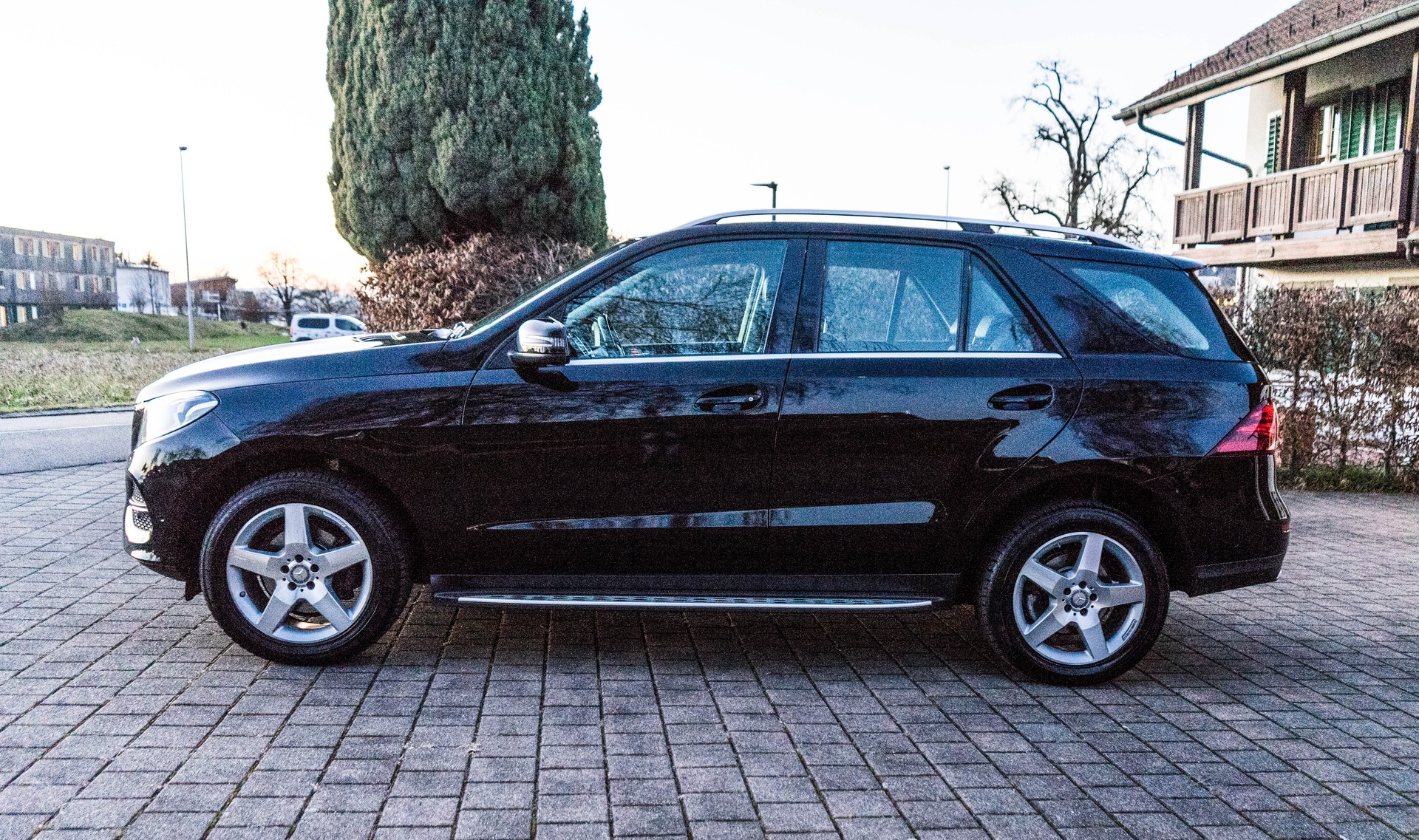 MERCEDES-BENZ GLE 250 d Executive 4Matic 9G-Tronic STANDHEIZUNG-showroom-element-3