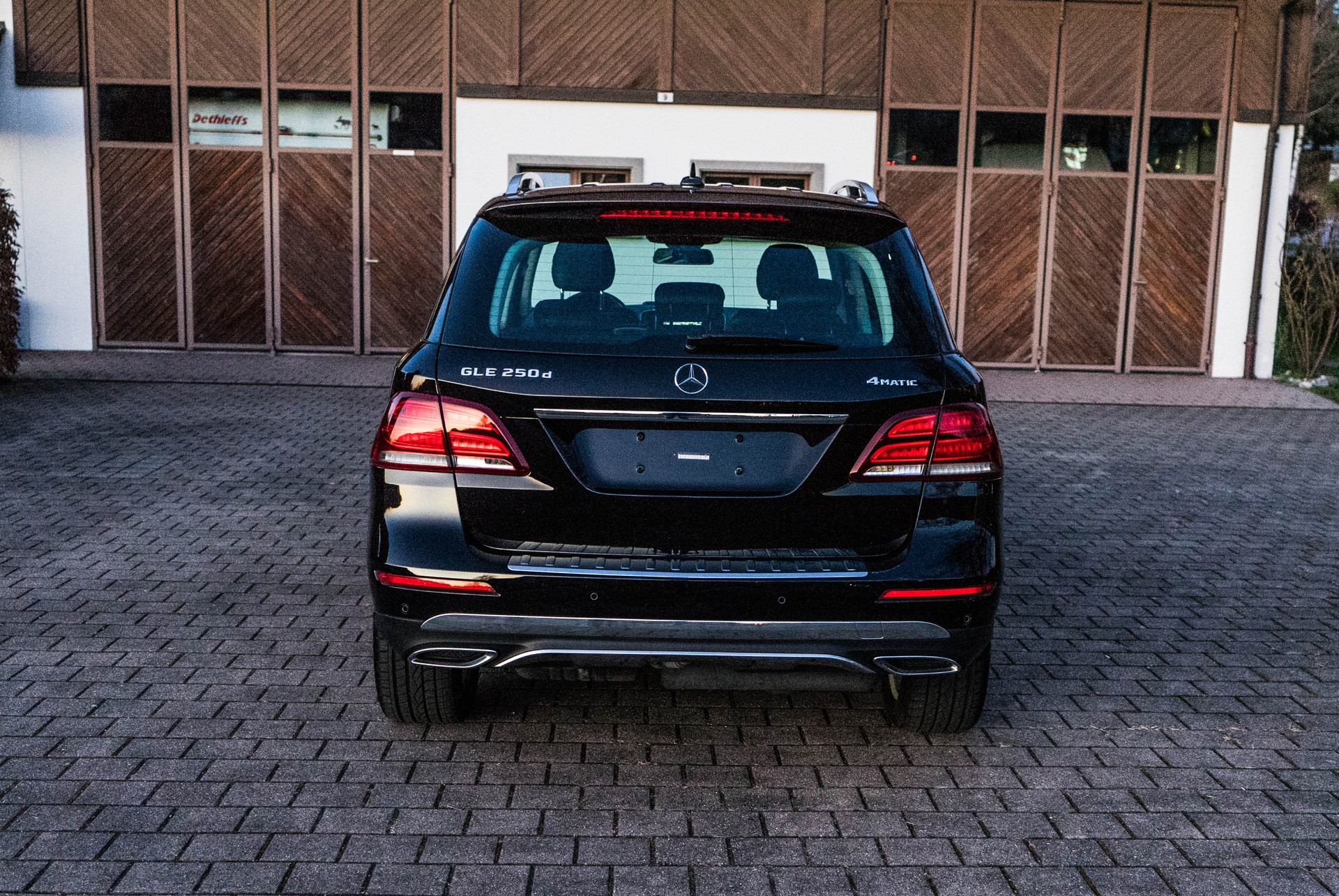 MERCEDES-BENZ GLE 250 d Executive 4Matic 9G-Tronic STANDHEIZUNG-image-7