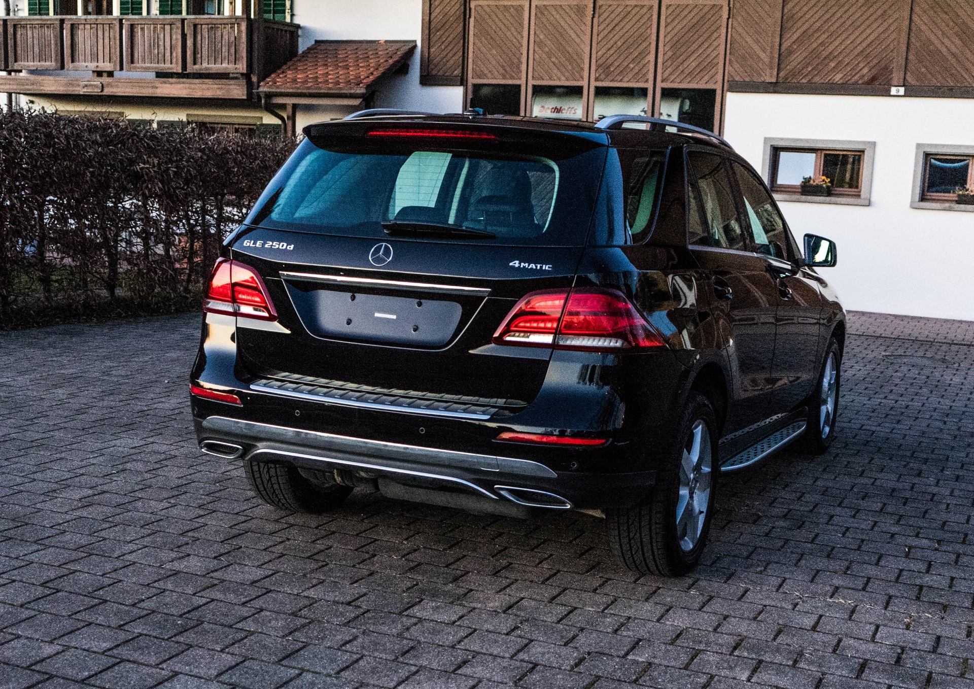 MERCEDES-BENZ GLE 250 d Executive 4Matic 9G-Tronic STANDHEIZUNG-image-6