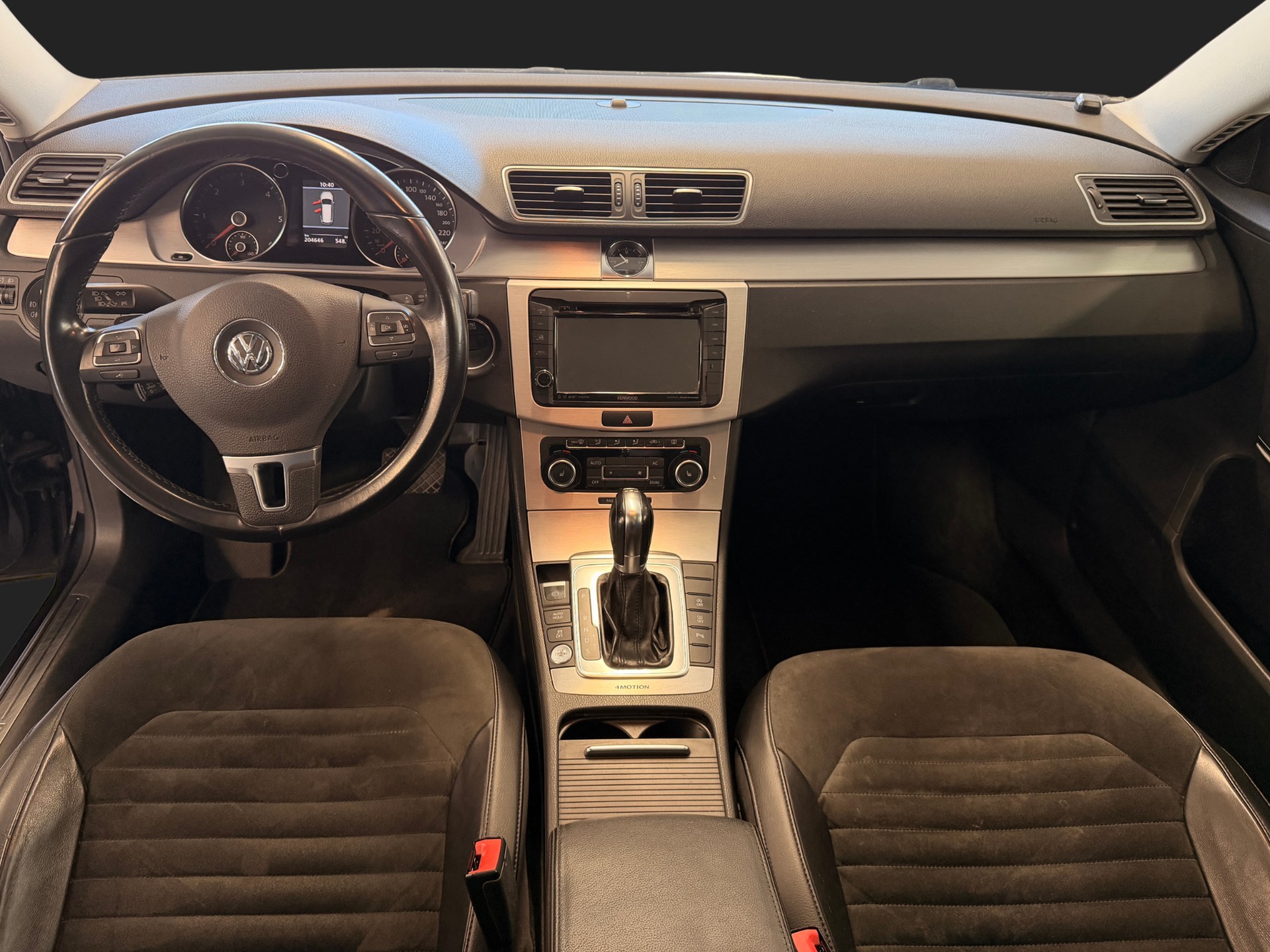 VW Passat Variant 2.0 TDI BMT Highline 4MDSG-image-15