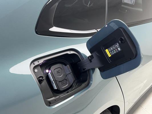 BMW i4 xDrive 40 M Sport Pro-image-14