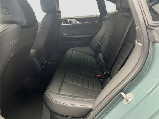 BMW i4 xDrive 40 M Sport Pro-image-9