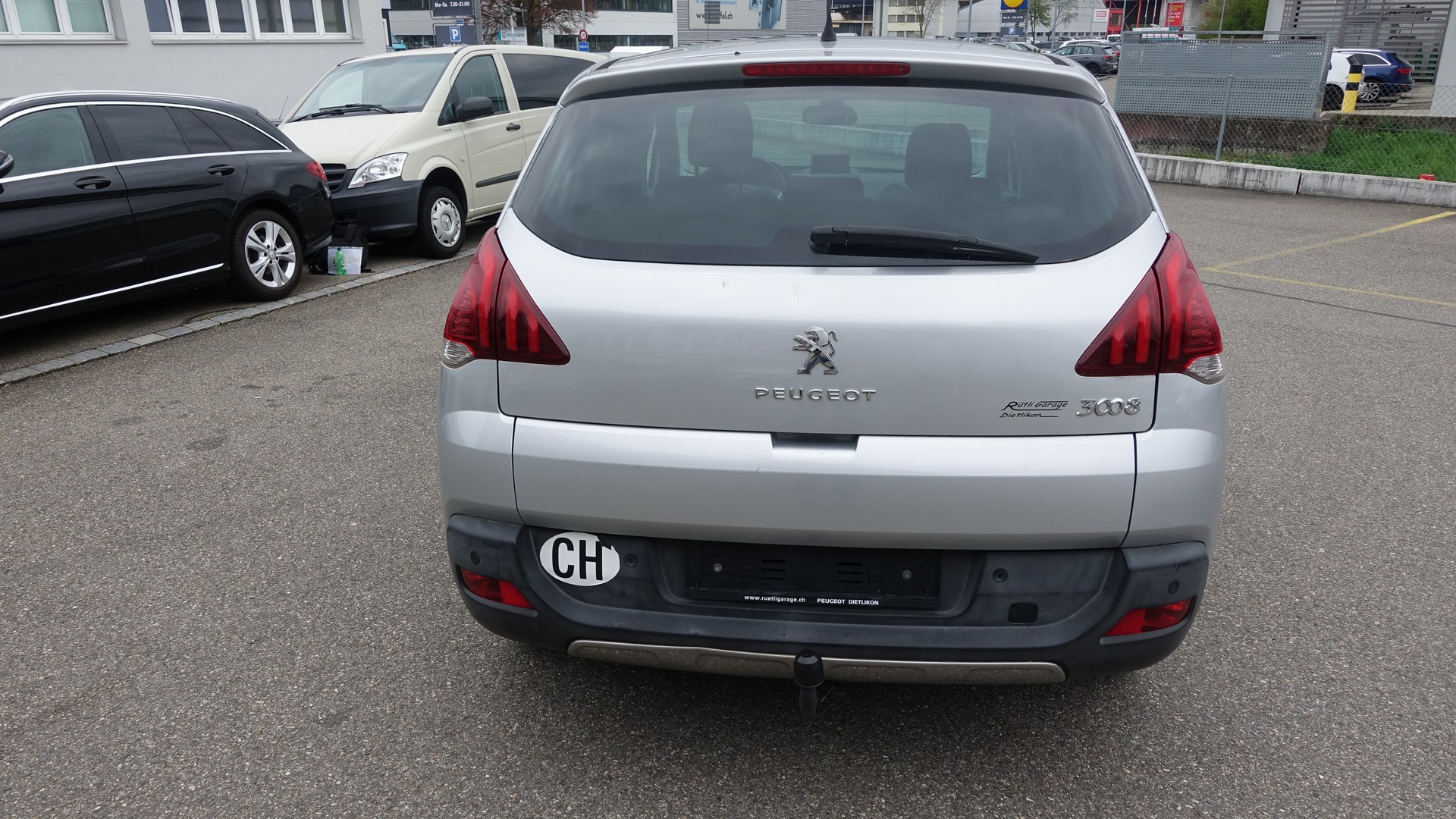 PEUGEOT 3008 1.6 16V T Style Tiptronic-image-11