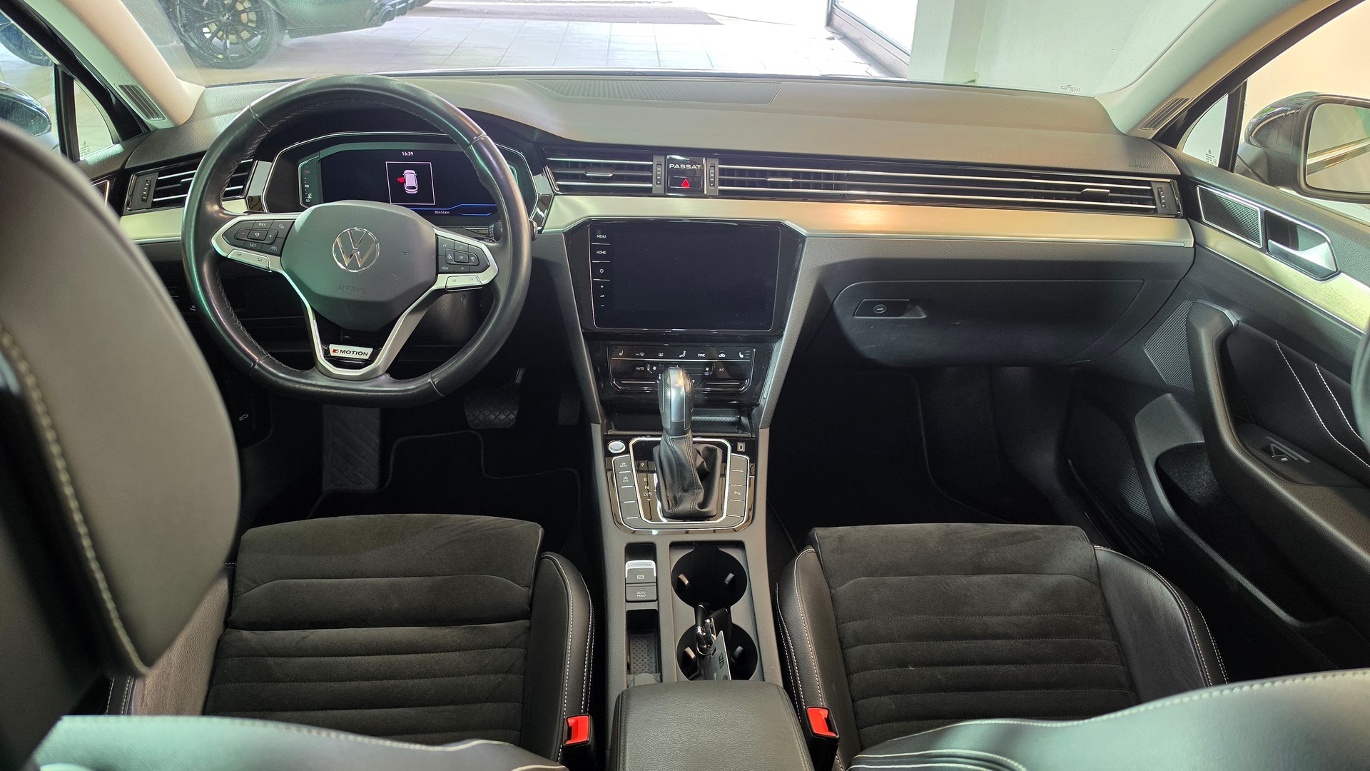 VW Passat 2.0 TDI BMT Elegance 4Motion DSG Frisch ab MFK Frisch Ab Service-image-6