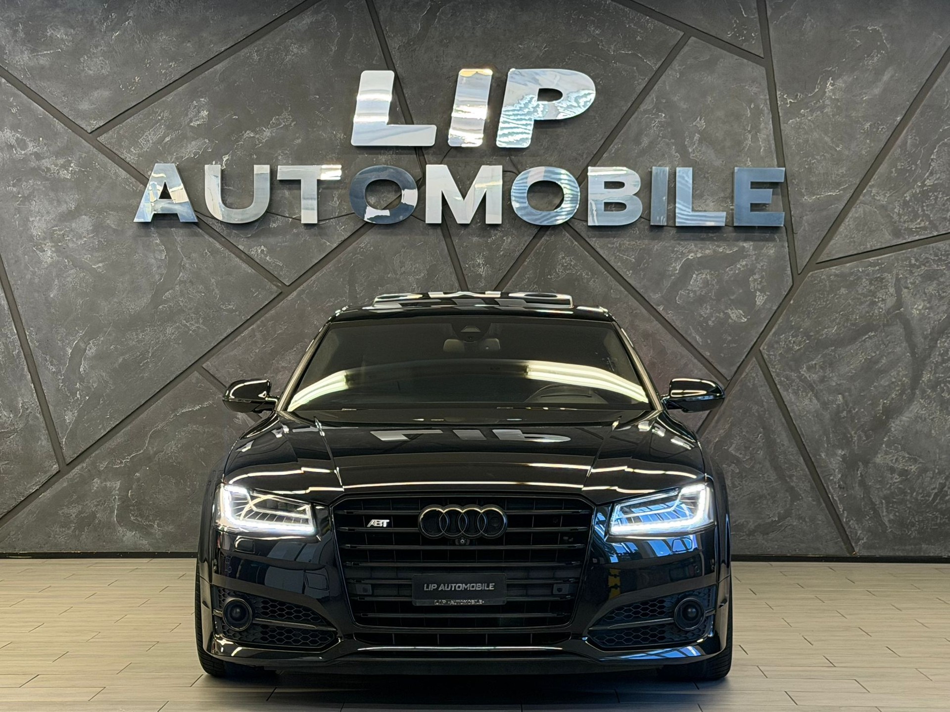 AUDI S8 4.0 TFSI V8 plus ABT 705 PS quattro tiptronic-showroom-element-1