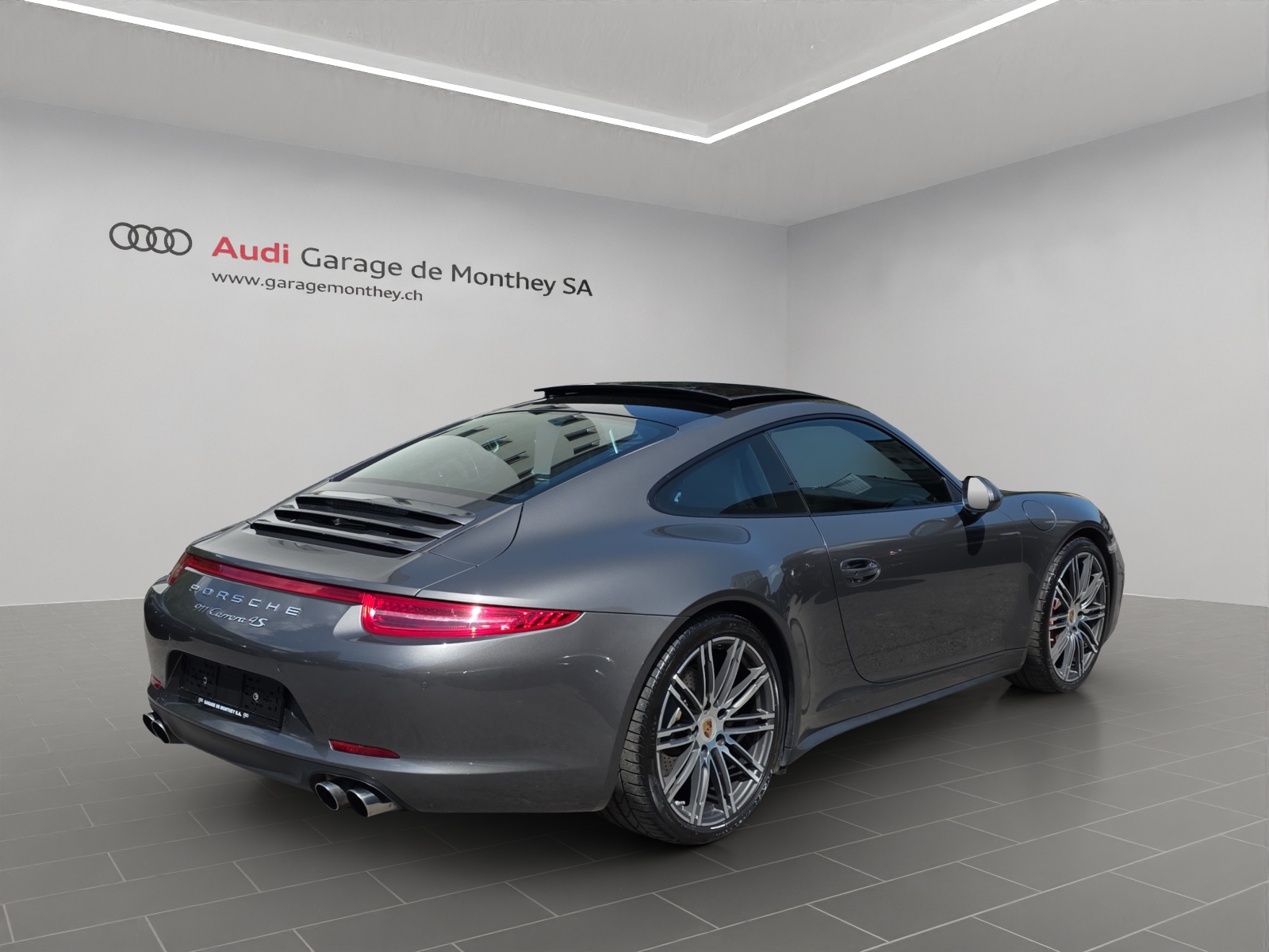 PORSCHE 911 Carrera 4S PDK-image-3