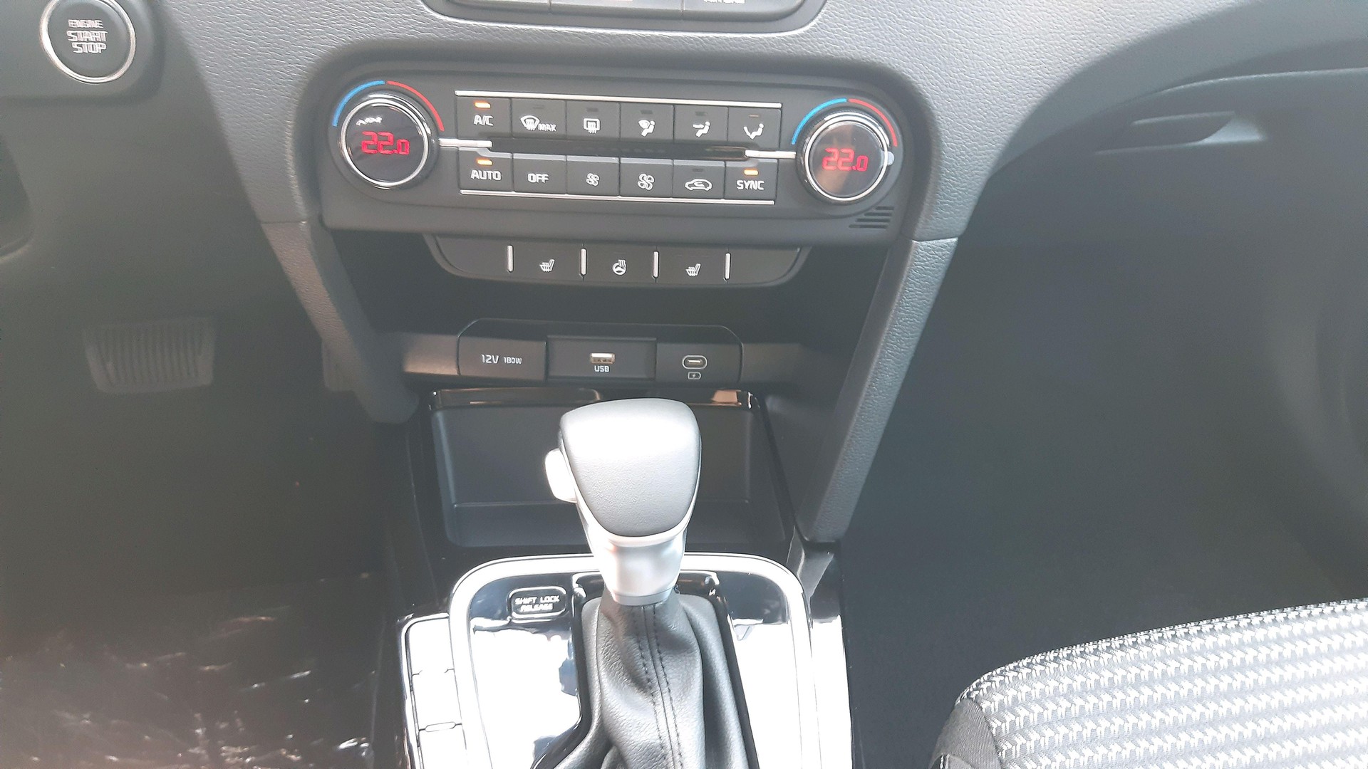 KIA Ceed 1.5 T-GDi Power-image-10
