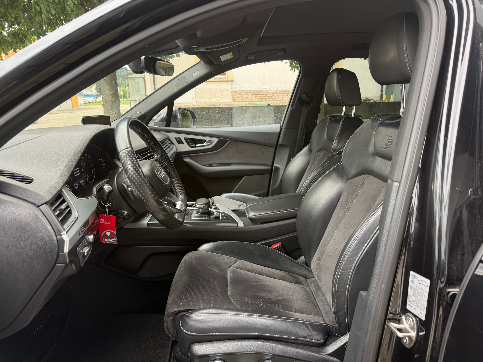 AUDI Q7 e-tron 3.0 TDI quattro tiptronic-image-6
