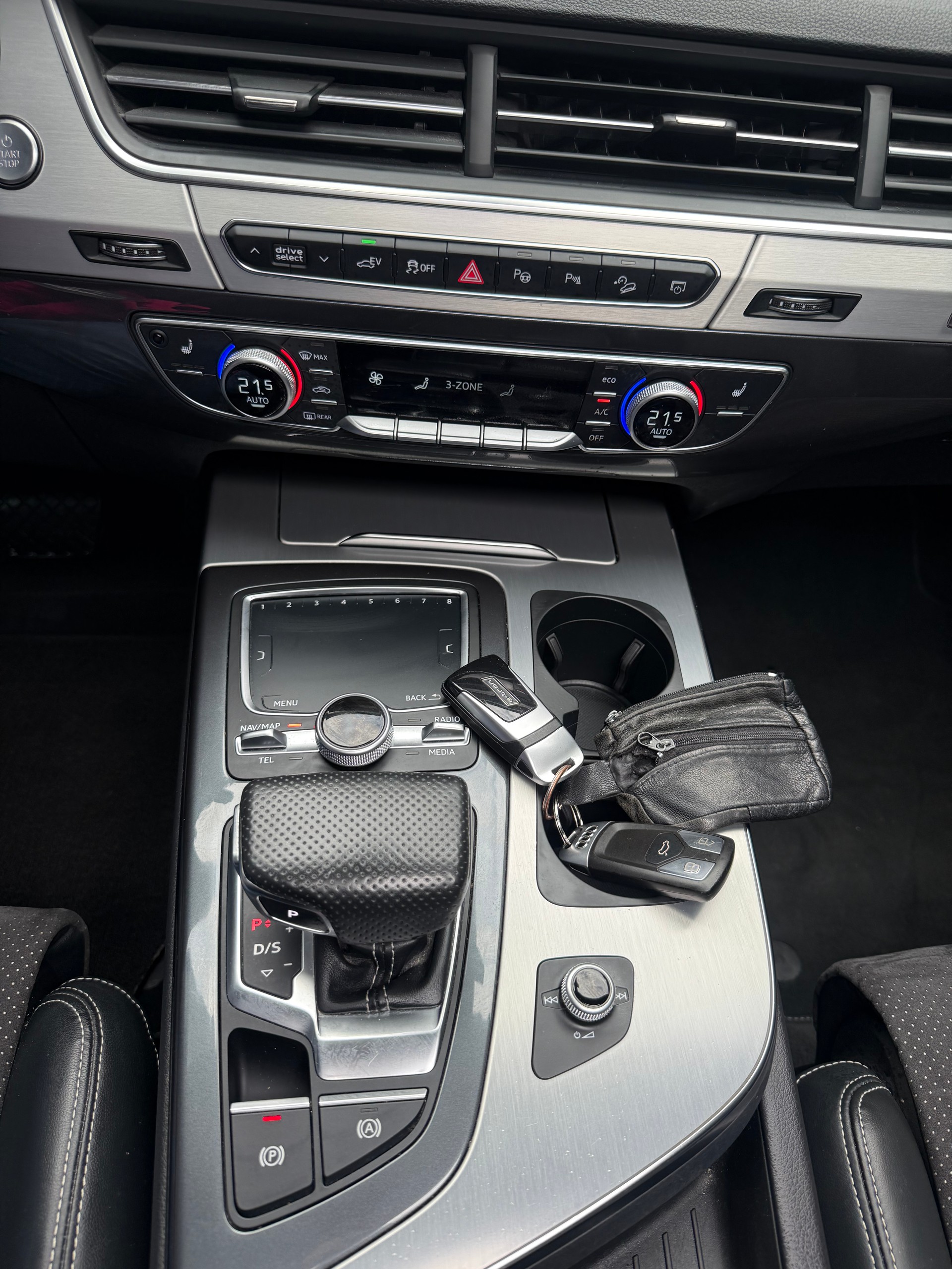 AUDI Q7 e-tron 3.0 TDI quattro tiptronic-image-9