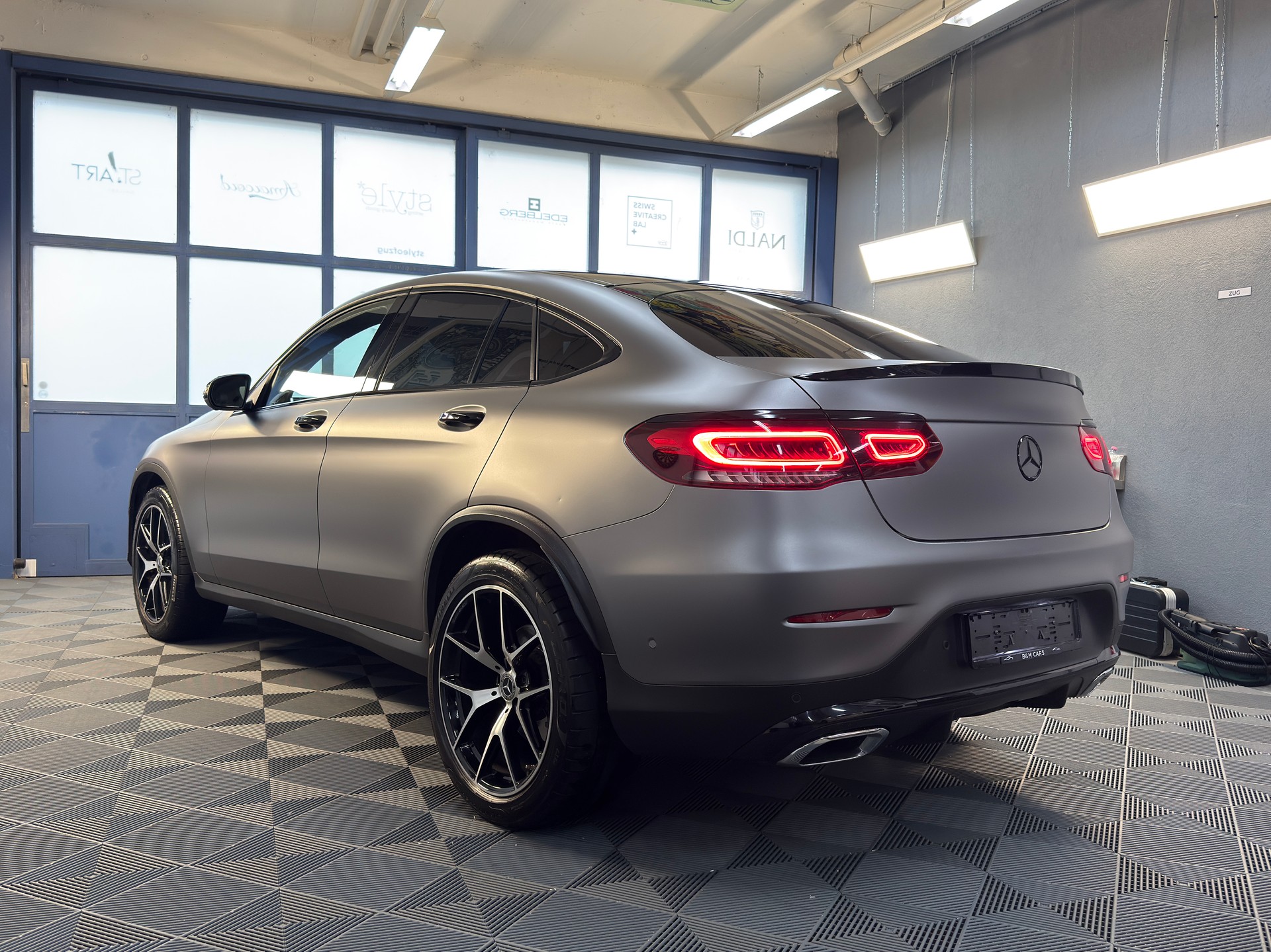 MERCEDES-BENZ GLC Coupé 220 d AMG Line 4Matic 9G-Tronic-showroom-element-2