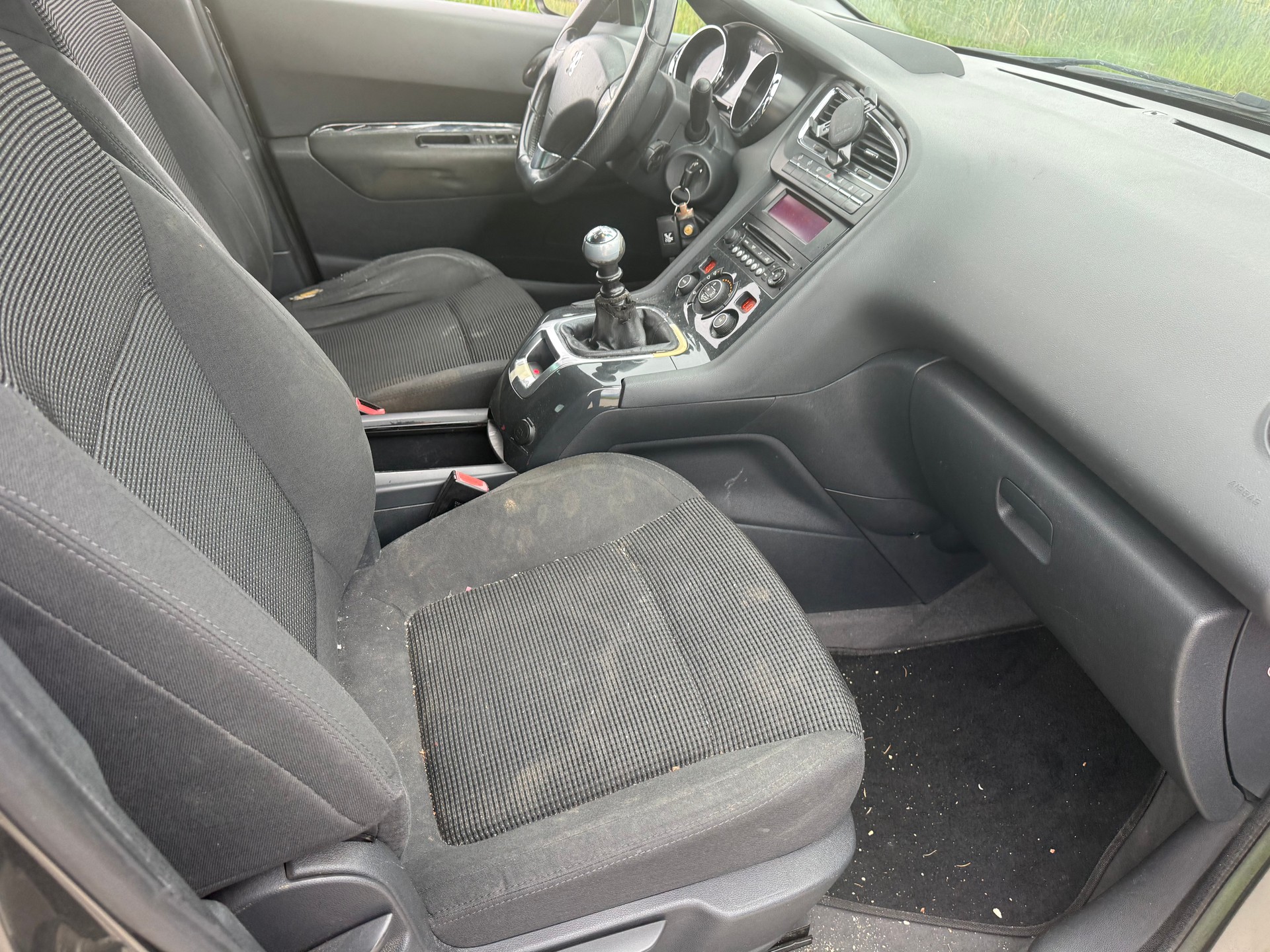 PEUGEOT 5008 2.0 HDI Business-image-6