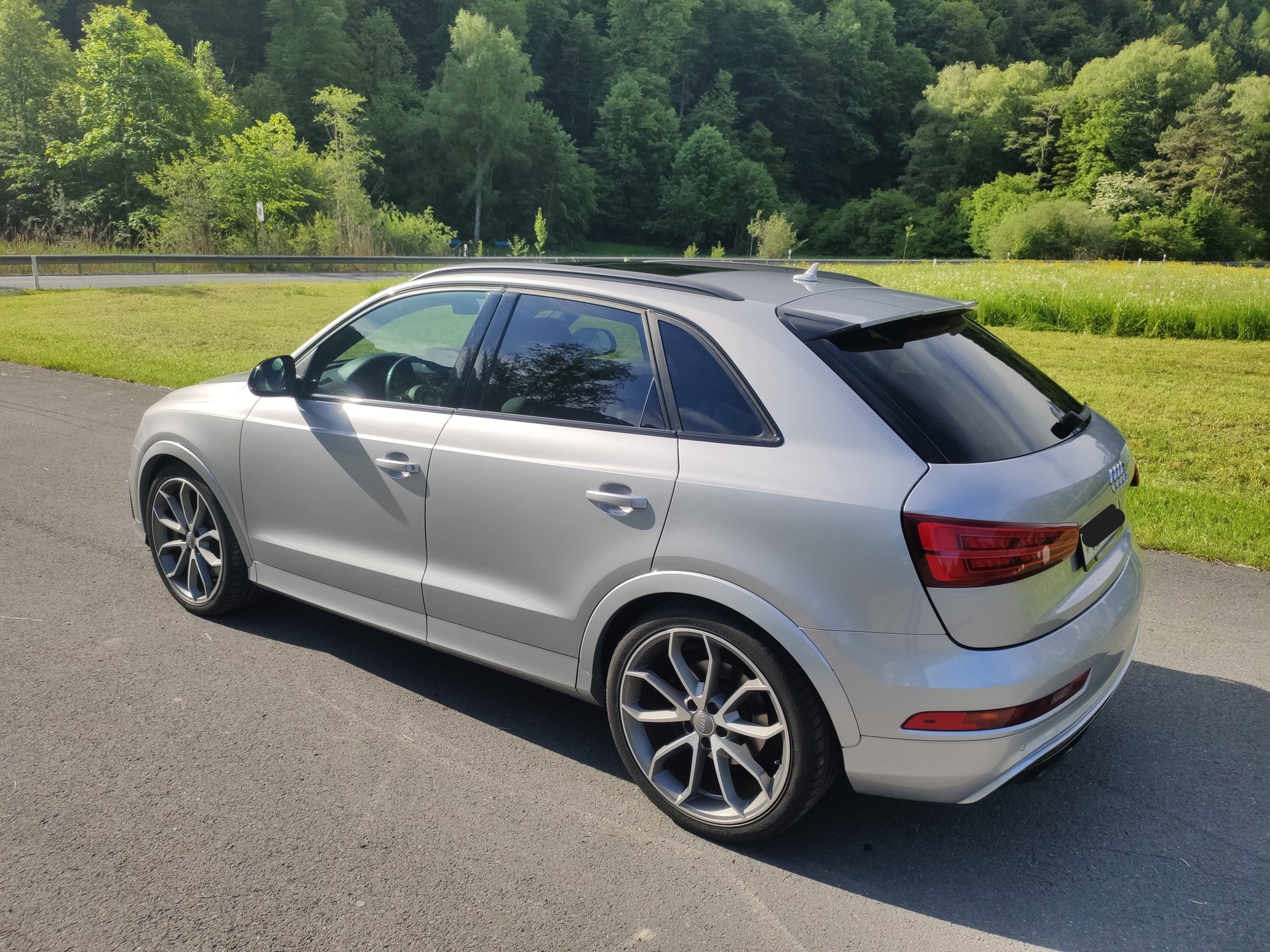 AUDI 2.5 TFSI quattro S-Tronic-image-2