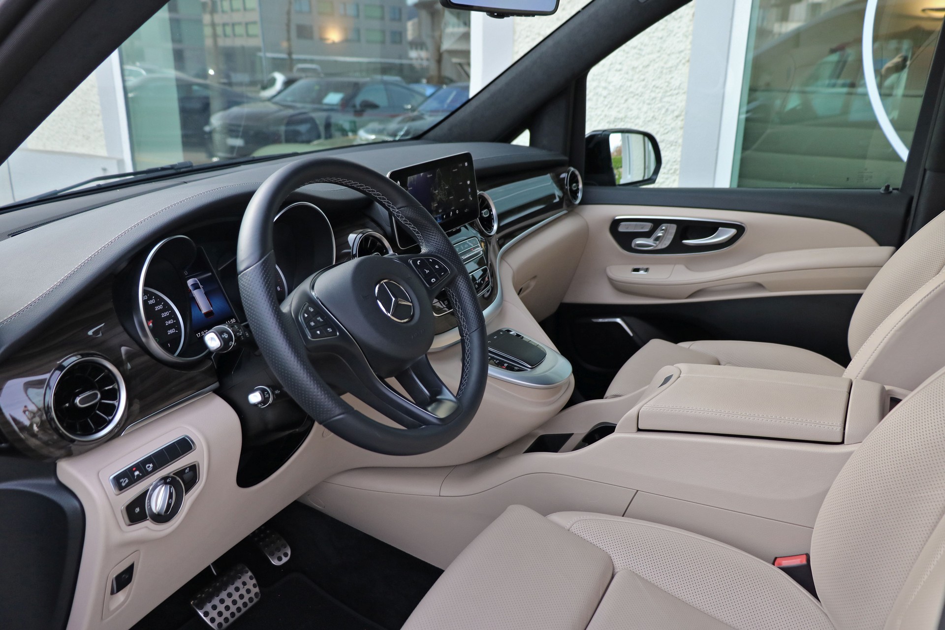 MERCEDES-BENZ V 300 d lang Exclusive 4Matic 9G-Tronic **Luxus-Einzelsitze**-image-8